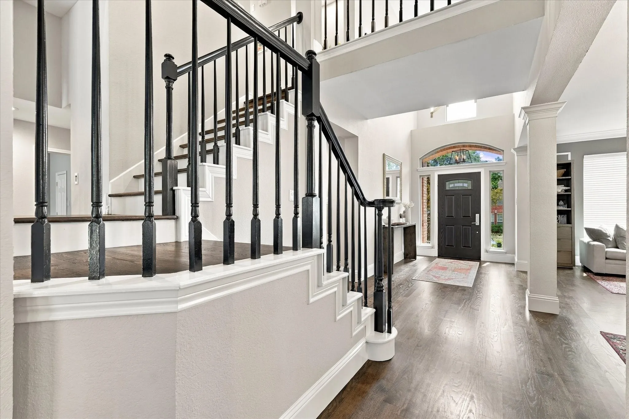 Single Family Residence For Sale in Denton County , 2610 Woodside Drive, Highland Village, Texas 75077, 4 Bedroom, 3 Bathroom, 2 Garage spaces, 2,815 Sqft, built in 1991, mls#21347484, Real Estate Agent in Highland Village, Homes For Sale in Denton county, Homes For Sale in Highland Village, Realtor in Highland Village Texas, Real Estate Brokerage Independent Realty Texas, Luminita Cordes Realtor