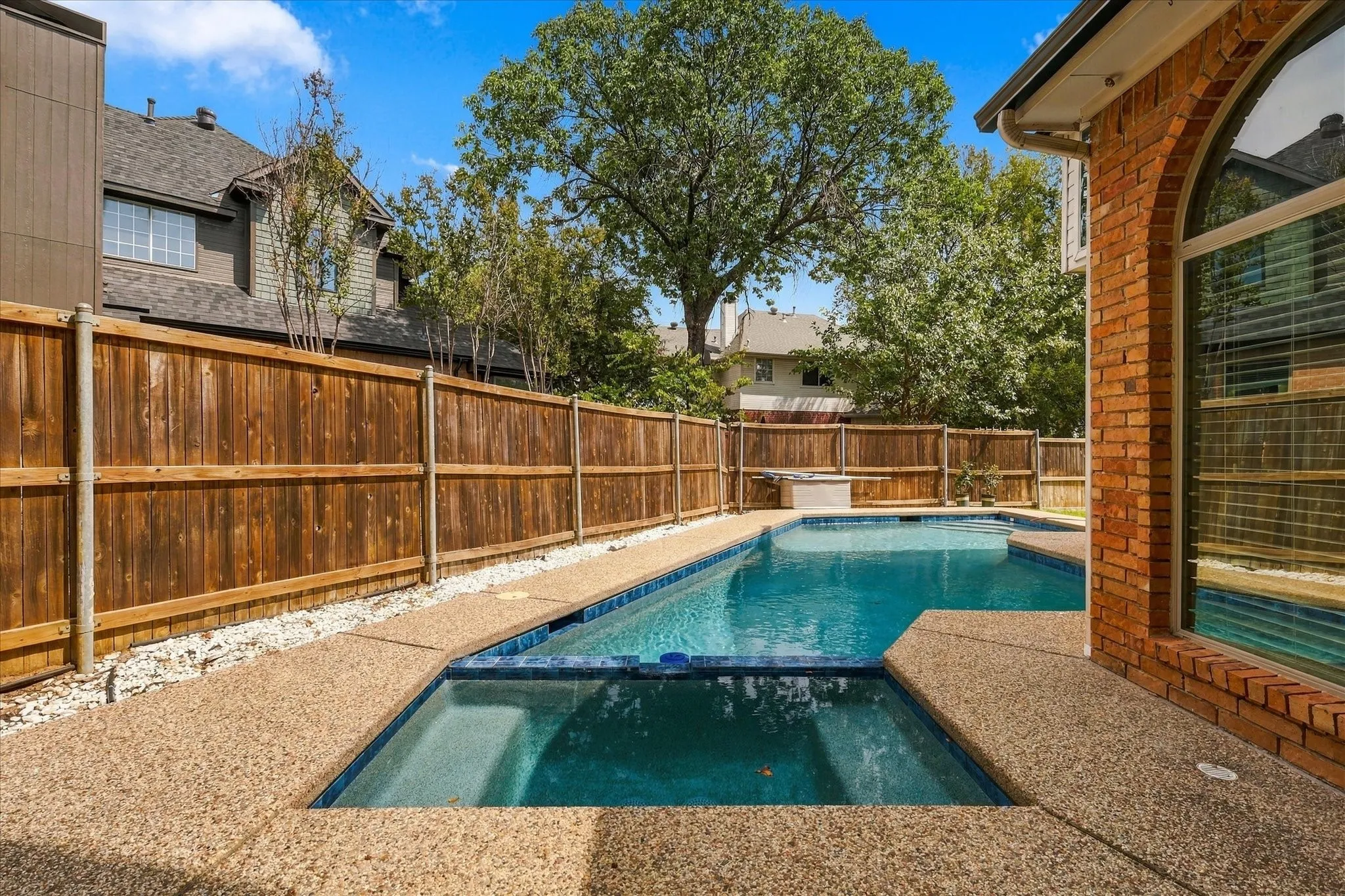 Single Family Residence For Sale in Denton County , 2610 Woodside Drive, Highland Village, Texas 75077, 4 Bedroom, 3 Bathroom, 2 Garage spaces, 2,815 Sqft, built in 1991, mls#21347484, Real Estate Agent in Highland Village, Homes For Sale in Denton county, Homes For Sale in Highland Village, Realtor in Highland Village Texas, Real Estate Brokerage Independent Realty Texas, Luminita Cordes Realtor