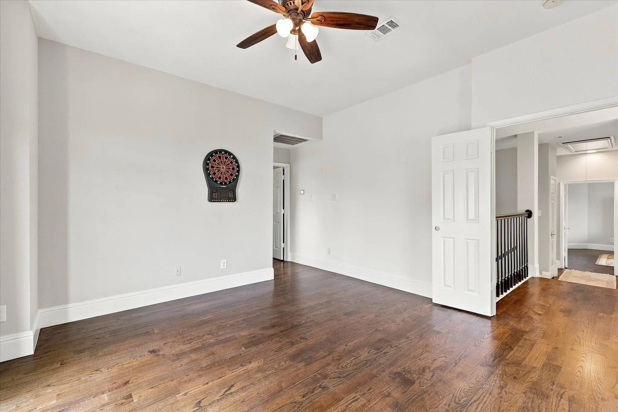Single Family Residence For Sale in Denton County , 2610 Woodside Drive, Highland Village, Texas 75077, 4 Bedroom, 3 Bathroom, 2 Garage spaces, 2,815 Sqft, built in 1991, mls#21347484, Real Estate Agent in Highland Village, Homes For Sale in Denton county, Homes For Sale in Highland Village, Realtor in Highland Village Texas, Real Estate Brokerage Independent Realty Texas, Luminita Cordes Realtor