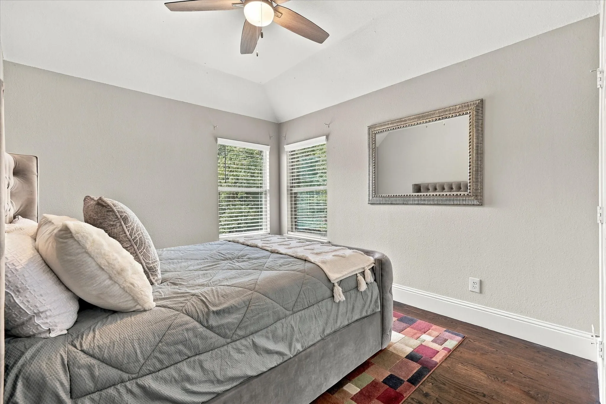 Single Family Residence For Sale in Denton County , 2610 Woodside Drive, Highland Village, Texas 75077, 4 Bedroom, 3 Bathroom, 2 Garage spaces, 2,815 Sqft, built in 1991, mls#21347484, Real Estate Agent in Highland Village, Homes For Sale in Denton county, Homes For Sale in Highland Village, Realtor in Highland Village Texas, Real Estate Brokerage Independent Realty Texas, Luminita Cordes Realtor