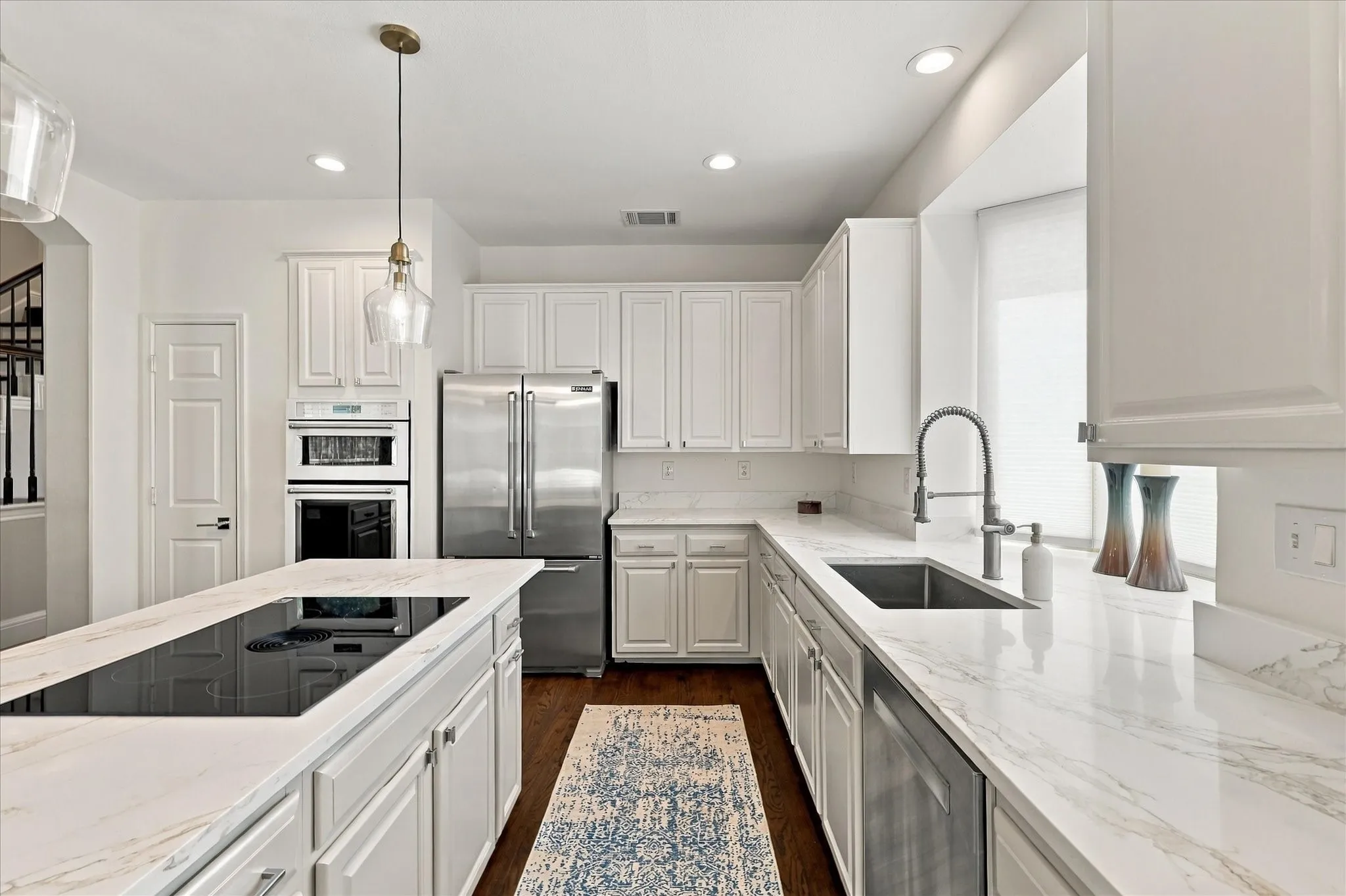 Single Family Residence For Sale in Denton County , 2610 Woodside Drive, Highland Village, Texas 75077, 4 Bedroom, 3 Bathroom, 2 Garage spaces, 2,815 Sqft, built in 1991, mls#21347484, Real Estate Agent in Highland Village, Homes For Sale in Denton county, Homes For Sale in Highland Village, Realtor in Highland Village Texas, Real Estate Brokerage Independent Realty Texas, Luminita Cordes Realtor