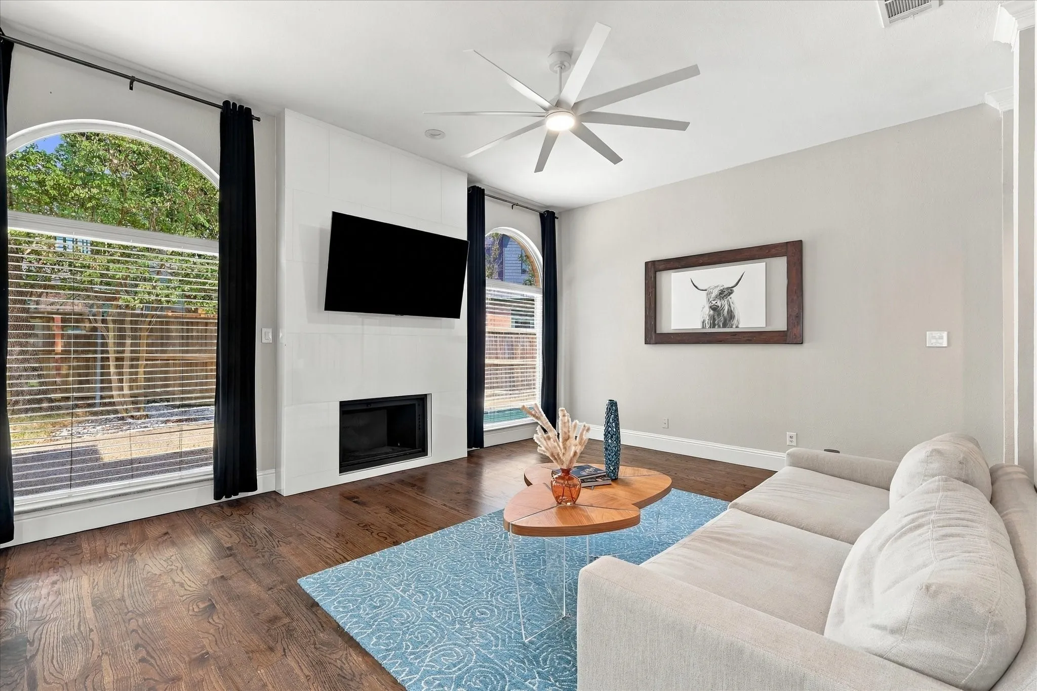 Single Family Residence For Sale in Denton County , 2610 Woodside Drive, Highland Village, Texas 75077, 4 Bedroom, 3 Bathroom, 2 Garage spaces, 2,815 Sqft, built in 1991, mls#21347484, Real Estate Agent in Highland Village, Homes For Sale in Denton county, Homes For Sale in Highland Village, Realtor in Highland Village Texas, Real Estate Brokerage Independent Realty Texas, Luminita Cordes Realtor