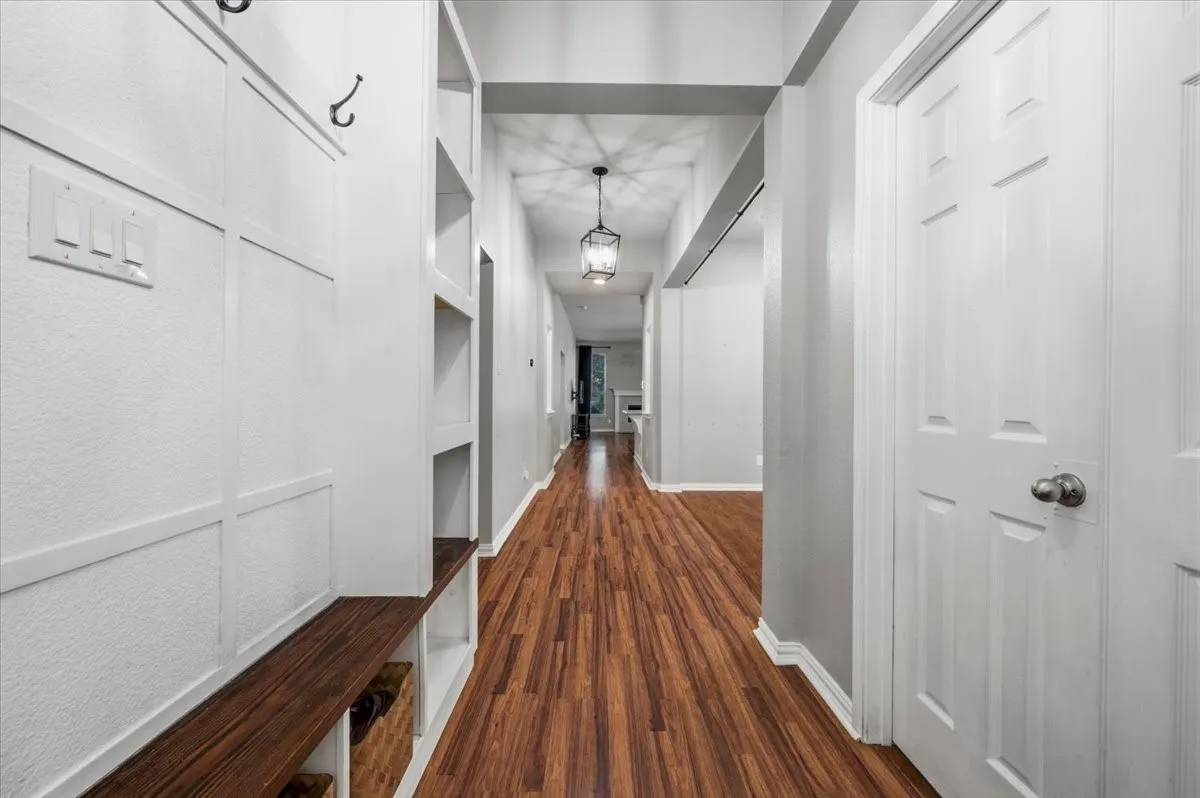 Single Family Residence For Sale in Denton County , 10104 Lakeview Drive, Providence Village, Texas 76227, 4 Bedroom, 2 Bathroom, 2 Garage spaces, 2,015 Sqft, built in 2003, mls#21344232, Real Estate Agent in Providence Village, Homes For Sale in Denton county, Homes For Sale in Providence Village, Realtor in Providence Village Texas, Real Estate Brokerage Independent Realty Texas, Luminita Cordes Realtor