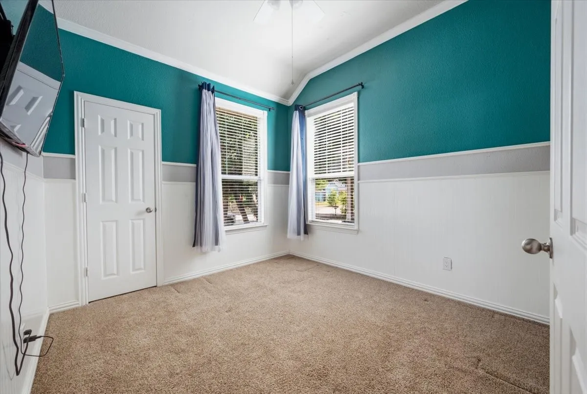 Single Family Residence For Sale in Denton County , 10104 Lakeview Drive, Providence Village, Texas 76227, 4 Bedroom, 2 Bathroom, 2 Garage spaces, 2,015 Sqft, built in 2003, mls#21344232, Real Estate Agent in Providence Village, Homes For Sale in Denton county, Homes For Sale in Providence Village, Realtor in Providence Village Texas, Real Estate Brokerage Independent Realty Texas, Luminita Cordes Realtor