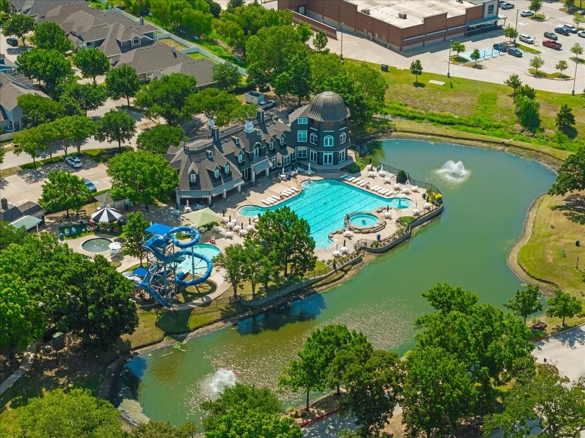 Single Family Residence For Sale in Denton County , 10104 Lakeview Drive, Providence Village, Texas 76227, 4 Bedroom, 2 Bathroom, 2 Garage spaces, 2,015 Sqft, built in 2003, mls#21344232, Real Estate Agent in Providence Village, Homes For Sale in Denton county, Homes For Sale in Providence Village, Realtor in Providence Village Texas, Real Estate Brokerage Independent Realty Texas, Luminita Cordes Realtor