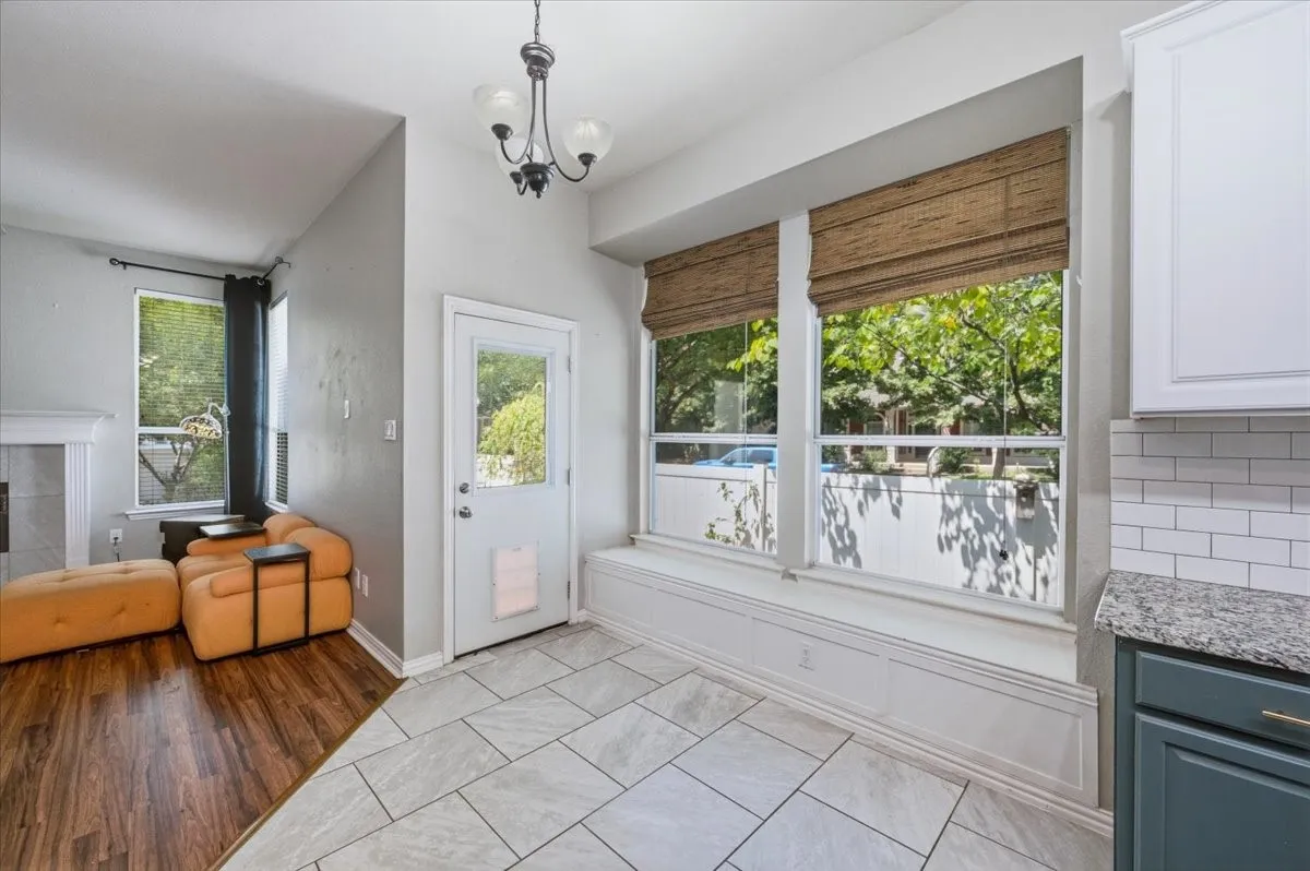 Single Family Residence For Sale in Denton County , 10104 Lakeview Drive, Providence Village, Texas 76227, 4 Bedroom, 2 Bathroom, 2 Garage spaces, 2,015 Sqft, built in 2003, mls#21344232, Real Estate Agent in Providence Village, Homes For Sale in Denton county, Homes For Sale in Providence Village, Realtor in Providence Village Texas, Real Estate Brokerage Independent Realty Texas, Luminita Cordes Realtor