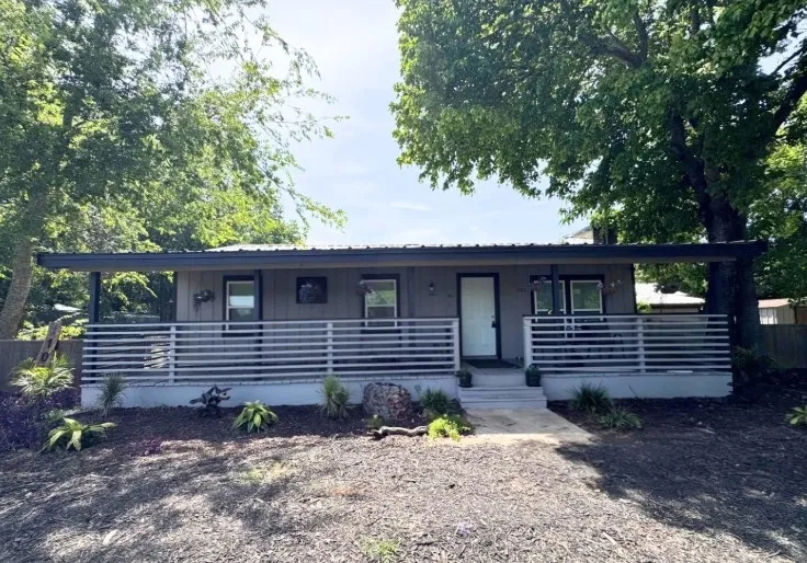 Single Family Residence For Sale in Hunt County , 1101 Redoak Drive, West Tawakoni, Texas 75474, 5 Bedrooms, 2 Bathrooms, Garage spaces, 2,860 Sqft, built in 1976, Price $287,999, mls#21347342, Real Estate Agent in West Tawakoni, Homes For Sale in Hunt county, Homes For Sale in West Tawakoni, Realtor in West Tawakoni Texas, Real Estate Brokerage Independent Realty Texas, Luminita Cordes Realtor