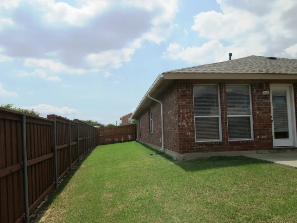 Single Family Residence For Rent in Denton County , 9102 Gaspard Court, Frisco, Texas 75033, 4 Bedroom, 2 Bathroom, 2 Garage spaces, 2,143 Sqft, built in 2002, mls#21347494, Real Estate Agent in Frisco, Homes For Rent in Denton county, Homes For Rent in Frisco, Realtor in Frisco Texas, Real Estate Brokerage Independent Realty Texas, Luminita Cordes Realtor