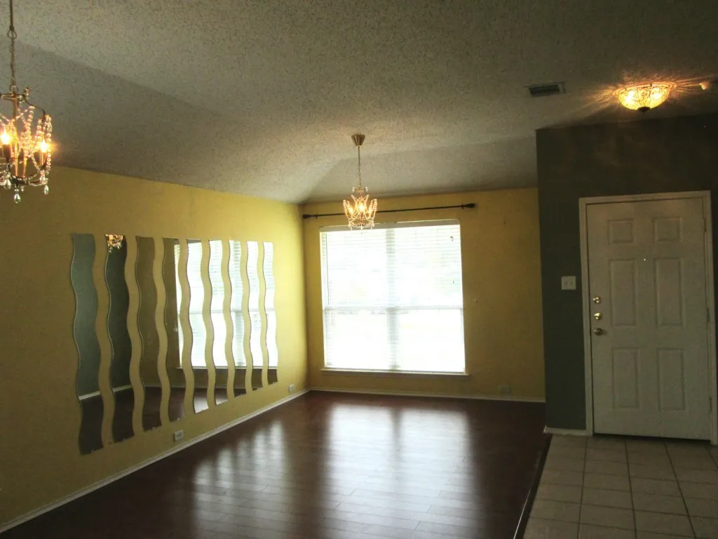 Single Family Residence For Rent in Denton County , 9102 Gaspard Court, Frisco, Texas 75033, 4 Bedroom, 2 Bathroom, 2 Garage spaces, 2,143 Sqft, built in 2002, mls#21347494, Real Estate Agent in Frisco, Homes For Rent in Denton county, Homes For Rent in Frisco, Realtor in Frisco Texas, Real Estate Brokerage Independent Realty Texas, Luminita Cordes Realtor