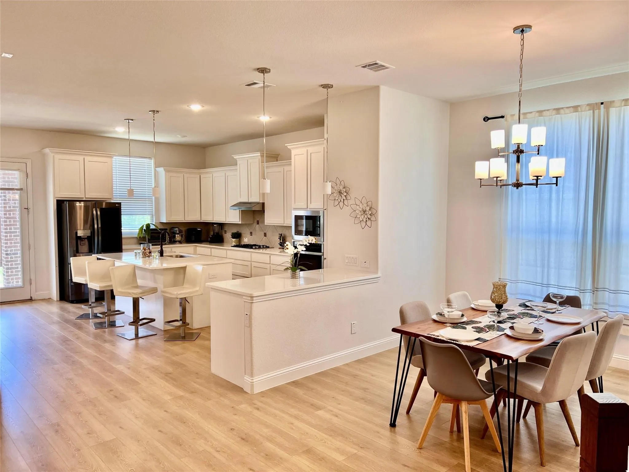 Single Family Residence For Rent in Dallas County , 7506 Coronado Drive, Rowlett, Texas 75088, 4 Bedroom, 4 Bathroom, 2 Garage spaces, 2,934 Sqft, built in 2020, mls#21346372, Real Estate Agent in Rowlett, Homes For Rent in Dallas county, Homes For Rent in Rowlett, Realtor in Rowlett Texas, Real Estate Brokerage Independent Realty Texas, Luminita Cordes Realtor
