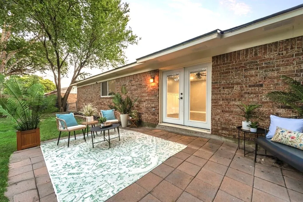 Single Family Residence For Sale in Tarrant County , 913 Childers Avenue, Benbrook, Texas 76126, 3 Bedroom, 2 Bathroom, 2 Garage spaces, 1,413 Sqft, built in 1970, mls#21347502, Real Estate Agent in Benbrook, Homes For Sale in Tarrant county, Homes For Sale in Benbrook, Realtor in Benbrook Texas, Real Estate Brokerage Independent Realty Texas, Luminita Cordes Realtor