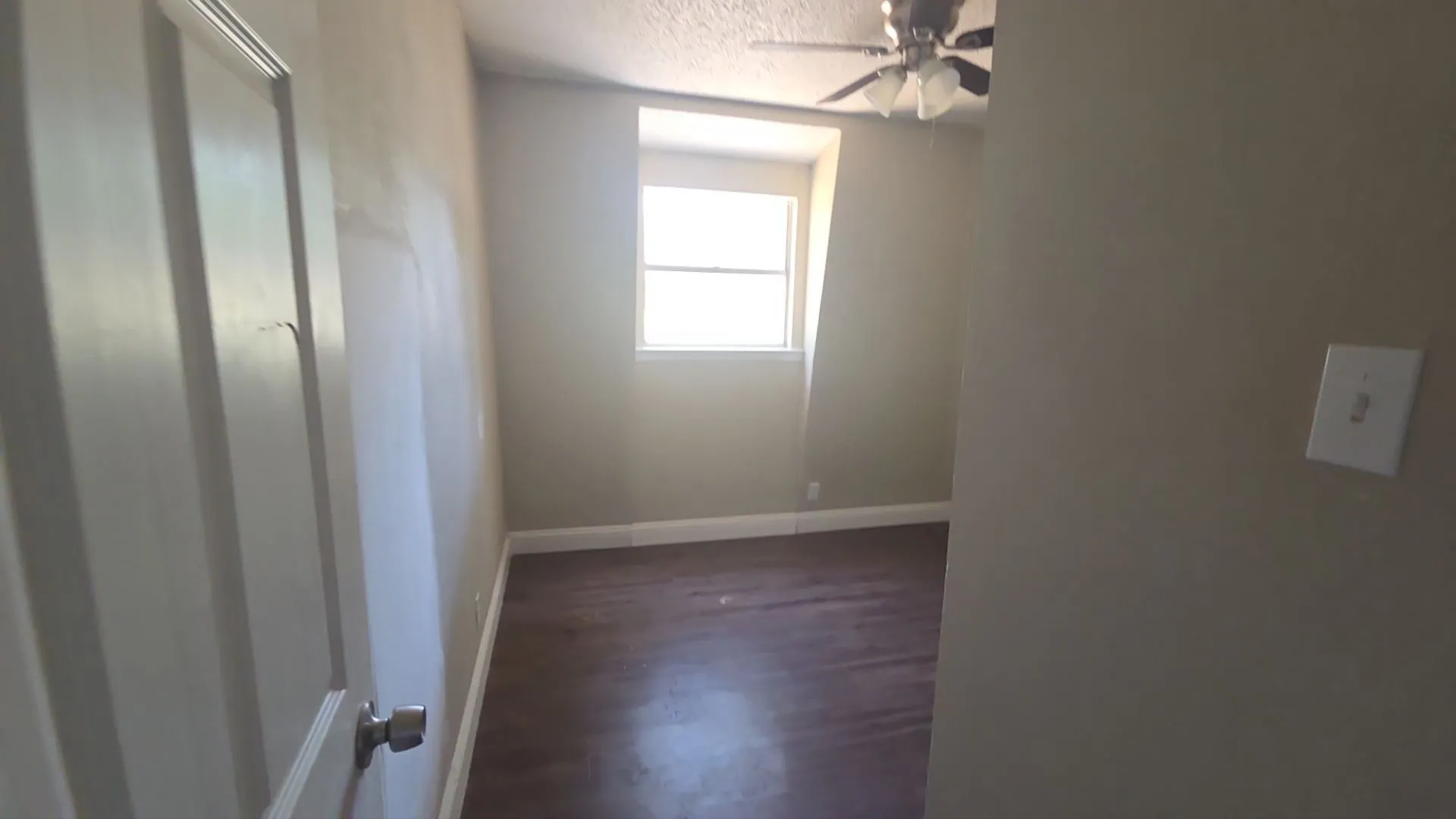 Single Family Residence For Sale in Tarrant County , 1301 Pelican Circle, Pelican Bay, Texas 76020, 3 Bedroom, 2 Bathroom, Garage spaces, 1,104 Sqft, built in 1970, mls#21347504, Real Estate Agent in Pelican Bay, Homes For Sale in Tarrant county, Homes For Sale in Pelican Bay, Realtor in Pelican Bay Texas, Real Estate Brokerage Independent Realty Texas, Luminita Cordes Realtor