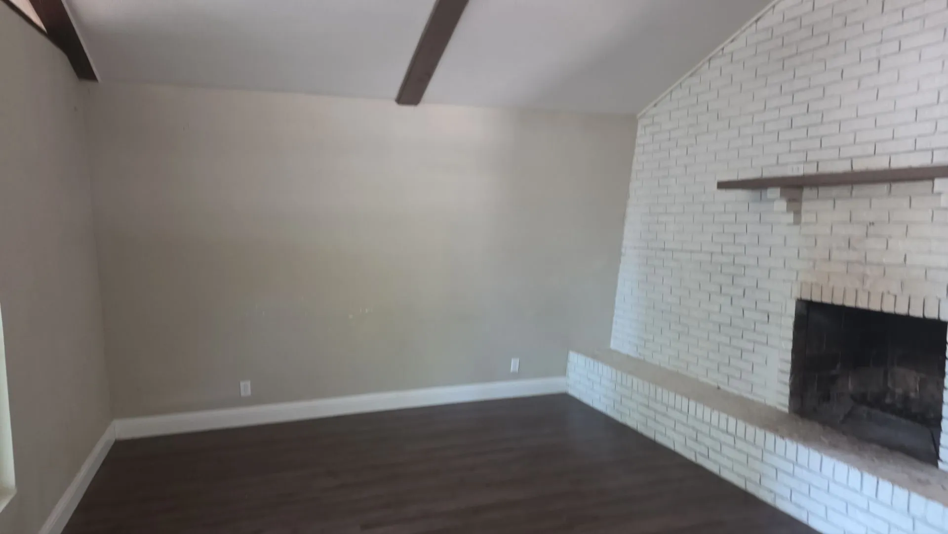 Single Family Residence For Sale in Tarrant County , 1301 Pelican Circle, Pelican Bay, Texas 76020, 3 Bedroom, 2 Bathroom, Garage spaces, 1,104 Sqft, built in 1970, mls#21347504, Real Estate Agent in Pelican Bay, Homes For Sale in Tarrant county, Homes For Sale in Pelican Bay, Realtor in Pelican Bay Texas, Real Estate Brokerage Independent Realty Texas, Luminita Cordes Realtor