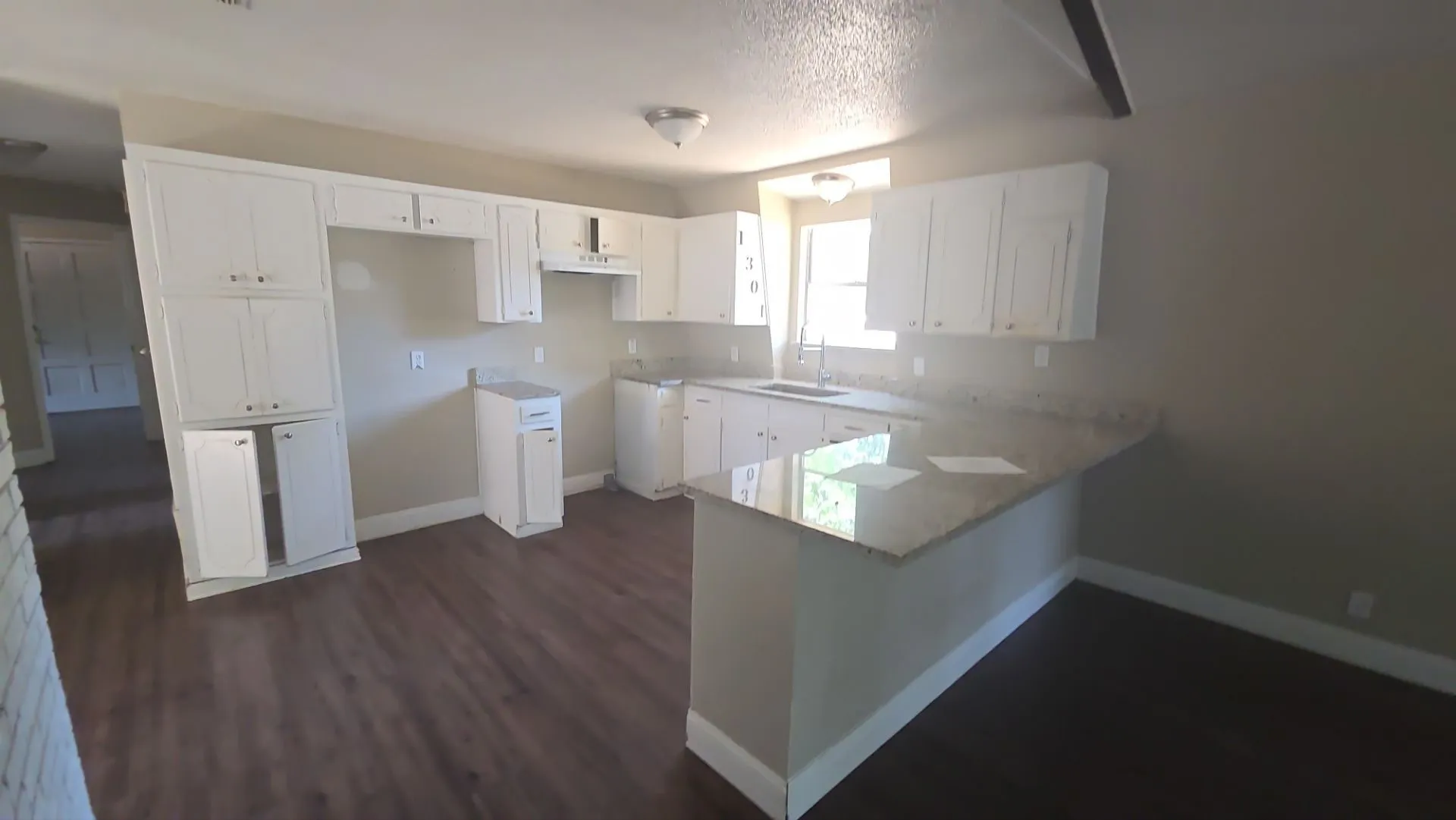 Single Family Residence For Sale in Tarrant County , 1301 Pelican Circle, Pelican Bay, Texas 76020, 3 Bedroom, 2 Bathroom, Garage spaces, 1,104 Sqft, built in 1970, mls#21347504, Real Estate Agent in Pelican Bay, Homes For Sale in Tarrant county, Homes For Sale in Pelican Bay, Realtor in Pelican Bay Texas, Real Estate Brokerage Independent Realty Texas, Luminita Cordes Realtor