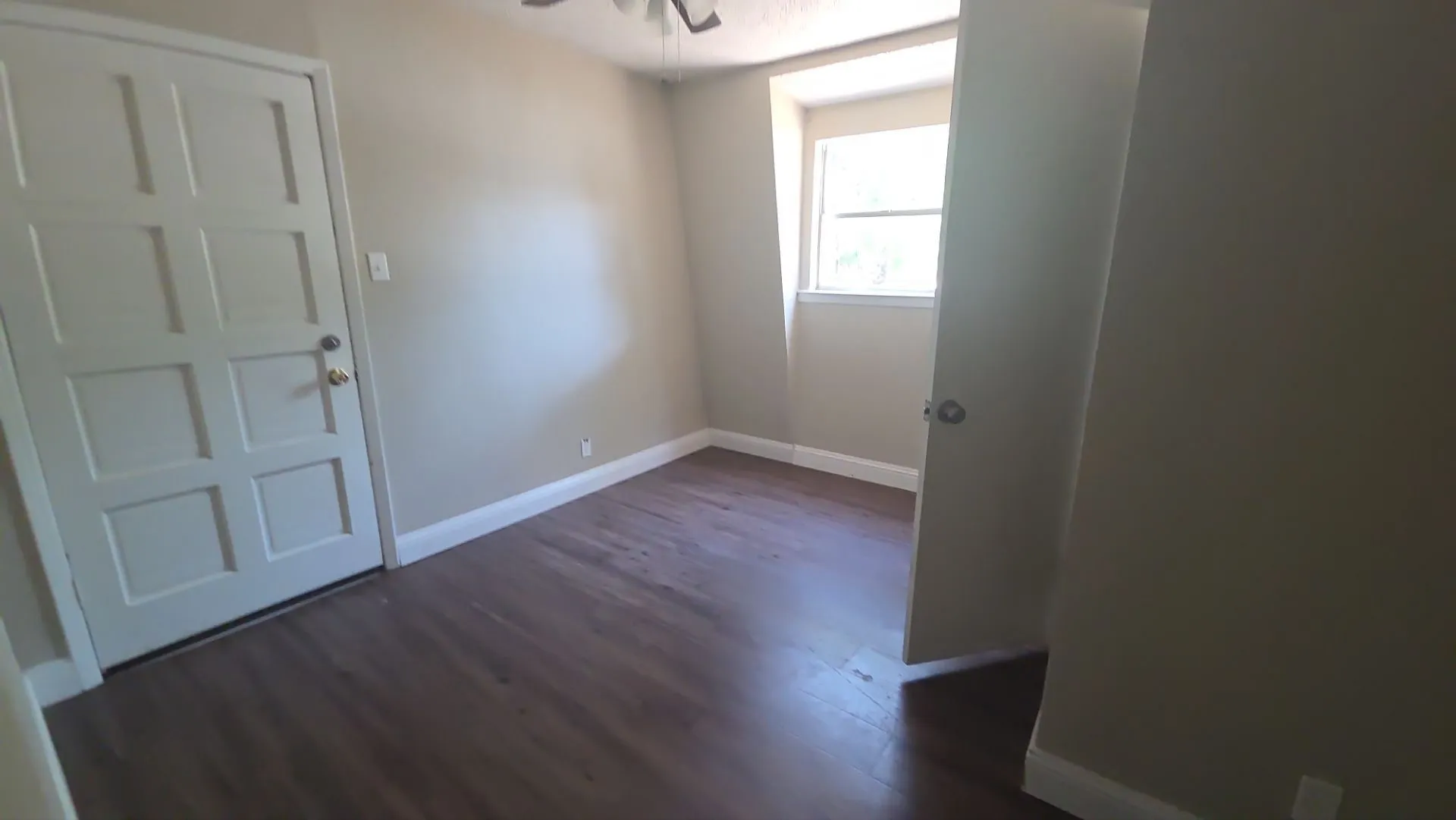 Single Family Residence For Sale in Tarrant County , 1301 Pelican Circle, Pelican Bay, Texas 76020, 3 Bedroom, 2 Bathroom, Garage spaces, 1,104 Sqft, built in 1970, mls#21347504, Real Estate Agent in Pelican Bay, Homes For Sale in Tarrant county, Homes For Sale in Pelican Bay, Realtor in Pelican Bay Texas, Real Estate Brokerage Independent Realty Texas, Luminita Cordes Realtor