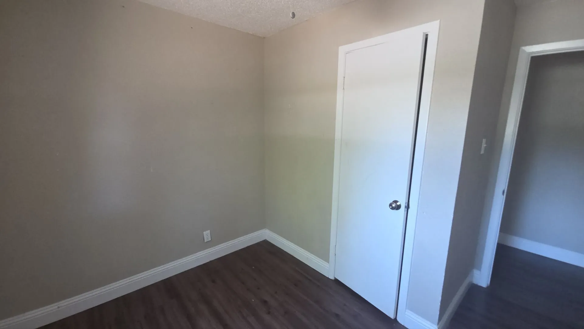 Single Family Residence For Sale in Tarrant County , 1301 Pelican Circle, Pelican Bay, Texas 76020, 3 Bedroom, 2 Bathroom, Garage spaces, 1,104 Sqft, built in 1970, mls#21347504, Real Estate Agent in Pelican Bay, Homes For Sale in Tarrant county, Homes For Sale in Pelican Bay, Realtor in Pelican Bay Texas, Real Estate Brokerage Independent Realty Texas, Luminita Cordes Realtor
