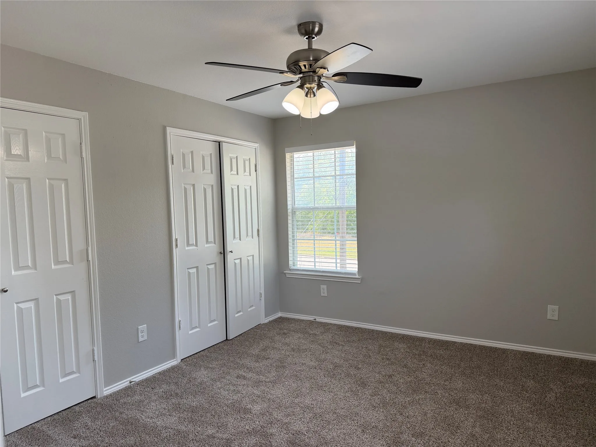 Single Family Residence For Rent in Dallas County , 12905 Kleberg Road, Dallas, Texas 75253, 3 Bedroom, 2 Bathroom, 2 Garage spaces, 1,268 Sqft, built in 2004, mls#21347510, Real Estate Agent in Dallas, Homes For Rent in Dallas county, Homes For Rent in Dallas, Realtor in Dallas Texas, Real Estate Brokerage Independent Realty Texas, Luminita Cordes Realtor