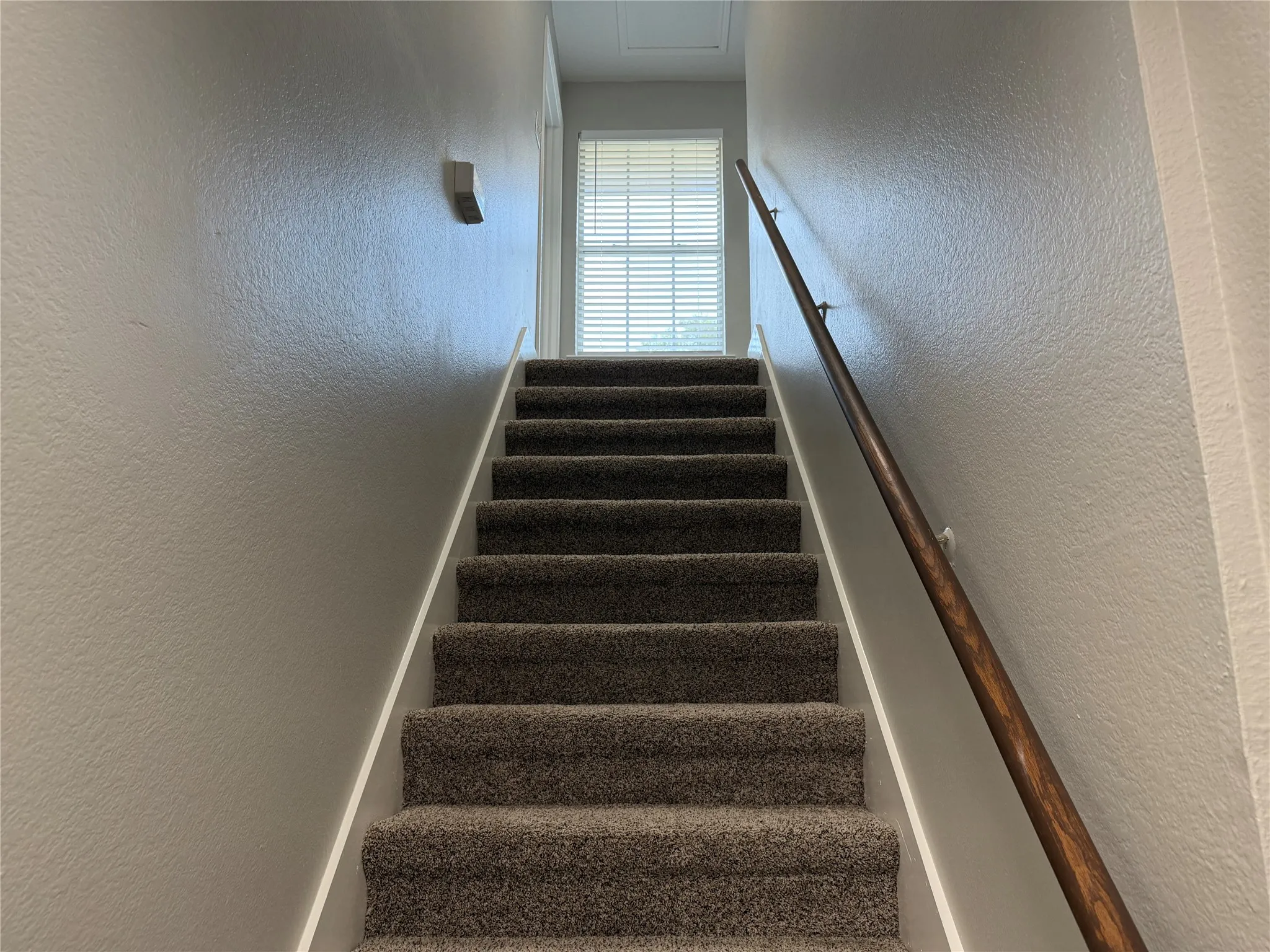 Single Family Residence For Rent in Dallas County , 12905 Kleberg Road, Dallas, Texas 75253, 3 Bedroom, 2 Bathroom, 2 Garage spaces, 1,268 Sqft, built in 2004, mls#21347510, Real Estate Agent in Dallas, Homes For Rent in Dallas county, Homes For Rent in Dallas, Realtor in Dallas Texas, Real Estate Brokerage Independent Realty Texas, Luminita Cordes Realtor