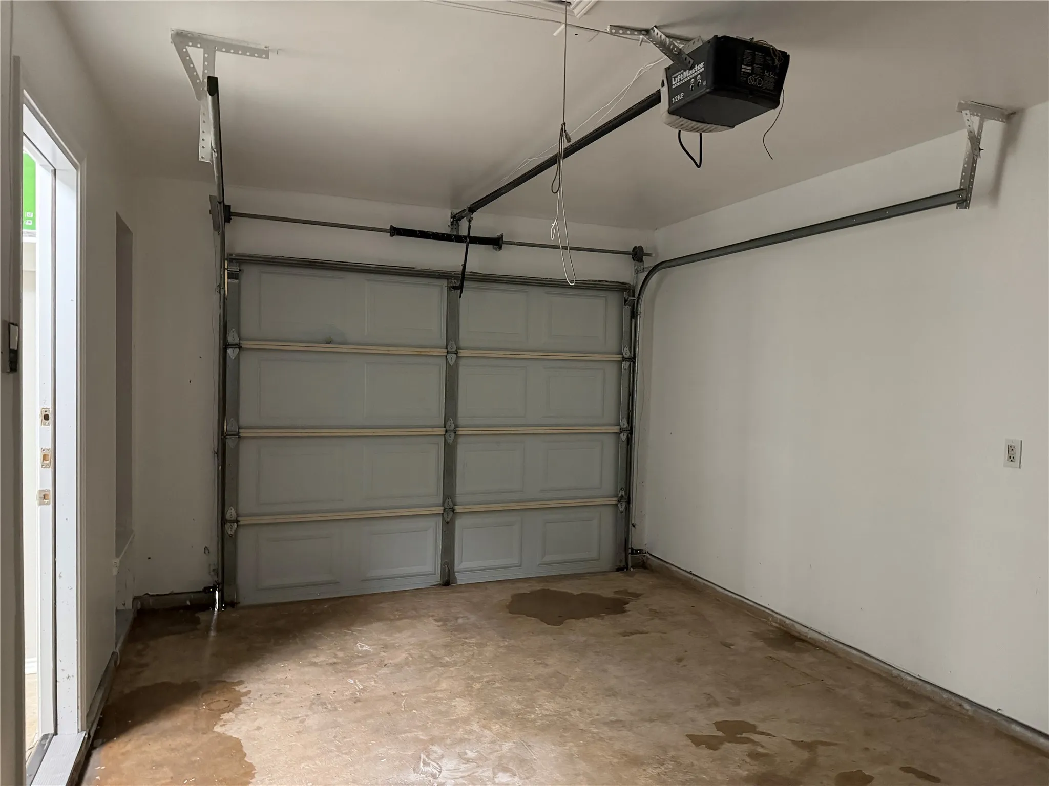 Single Family Residence For Rent in Dallas County , 12905 Kleberg Road, Dallas, Texas 75253, 3 Bedroom, 2 Bathroom, 2 Garage spaces, 1,268 Sqft, built in 2004, mls#21347510, Real Estate Agent in Dallas, Homes For Rent in Dallas county, Homes For Rent in Dallas, Realtor in Dallas Texas, Real Estate Brokerage Independent Realty Texas, Luminita Cordes Realtor
