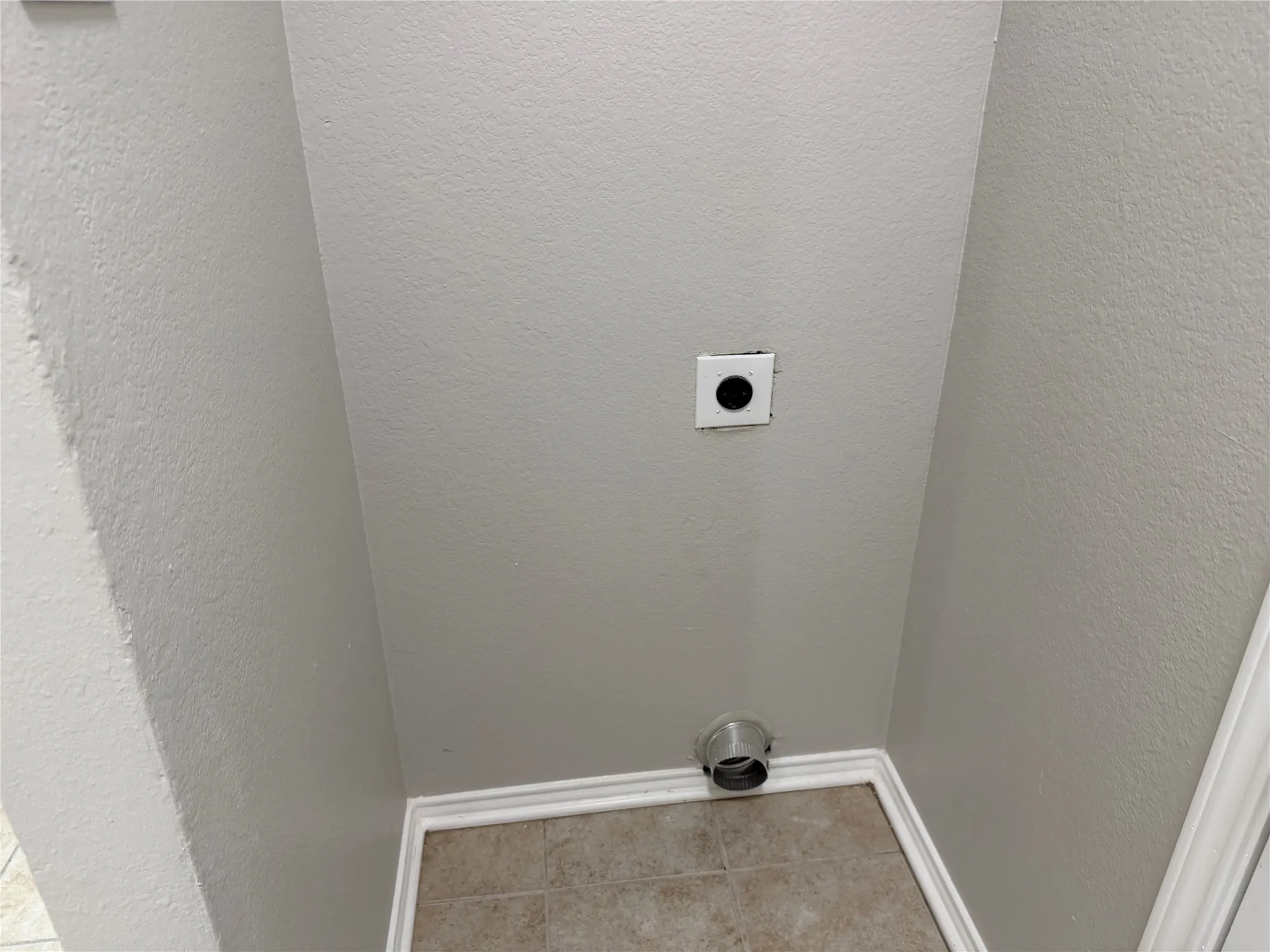 Single Family Residence For Rent in Dallas County , 12905 Kleberg Road, Dallas, Texas 75253, 3 Bedroom, 2 Bathroom, 2 Garage spaces, 1,268 Sqft, built in 2004, mls#21347510, Real Estate Agent in Dallas, Homes For Rent in Dallas county, Homes For Rent in Dallas, Realtor in Dallas Texas, Real Estate Brokerage Independent Realty Texas, Luminita Cordes Realtor