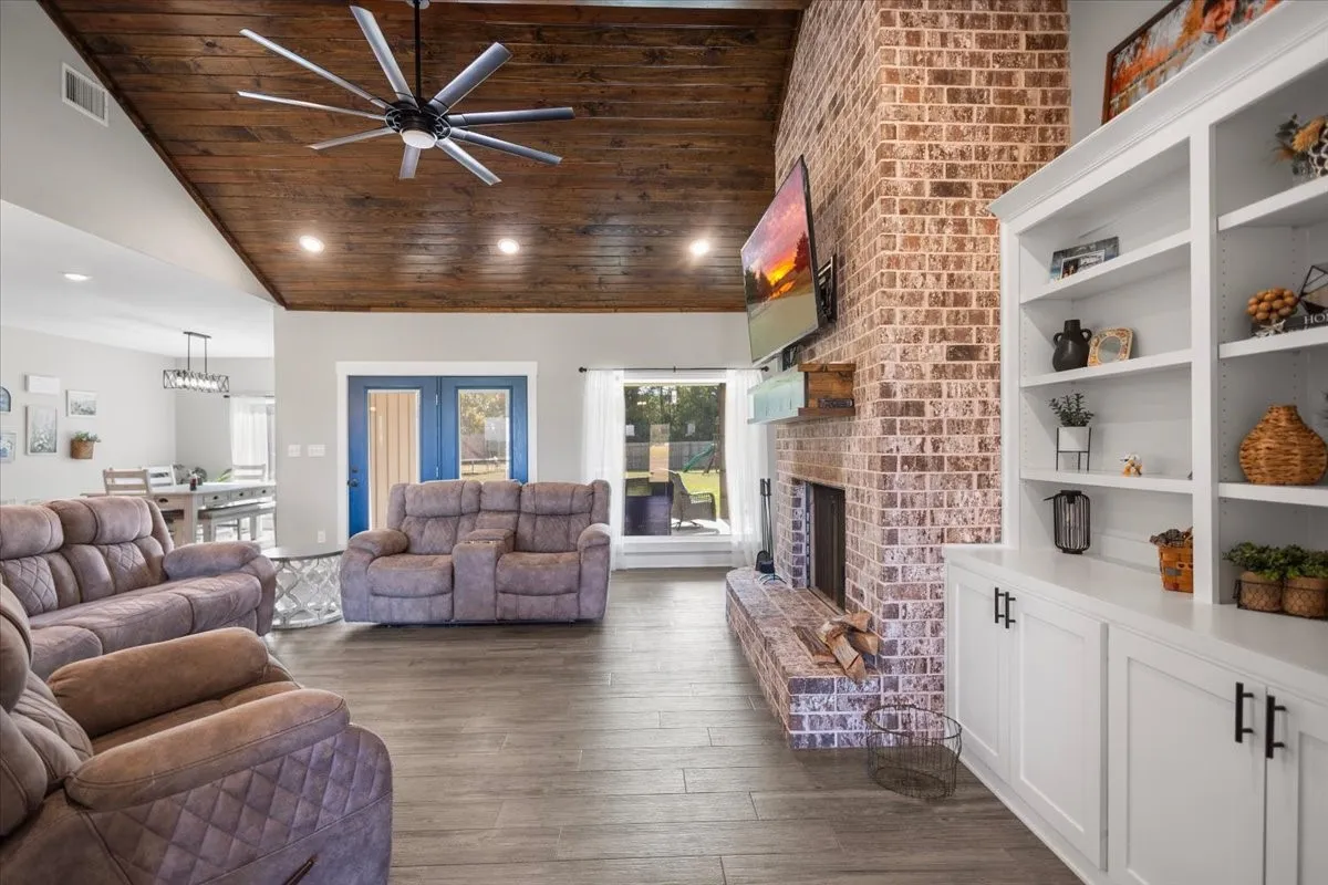 Single Family Residence For Sale in Cherokee County , 13393 N FM 768, Jacksonville, Texas 75766, 3 Bedroom, 3 Bathroom, 2 Garage spaces, 2,285 Sqft, built in 2023, mls#21344619, Real Estate Agent in Jacksonville, Homes For Sale in Cherokee county, Homes For Sale in Jacksonville, Realtor in Jacksonville Texas, Real Estate Brokerage Independent Realty Texas, Luminita Cordes Realtor