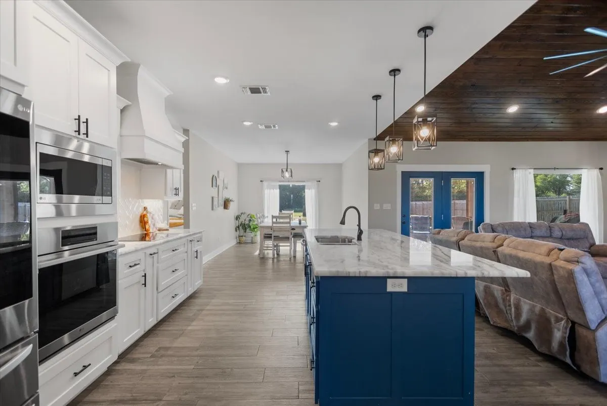 Single Family Residence For Sale in Cherokee County , 13393 N FM 768, Jacksonville, Texas 75766, 3 Bedroom, 3 Bathroom, 2 Garage spaces, 2,285 Sqft, built in 2023, mls#21344619, Real Estate Agent in Jacksonville, Homes For Sale in Cherokee county, Homes For Sale in Jacksonville, Realtor in Jacksonville Texas, Real Estate Brokerage Independent Realty Texas, Luminita Cordes Realtor