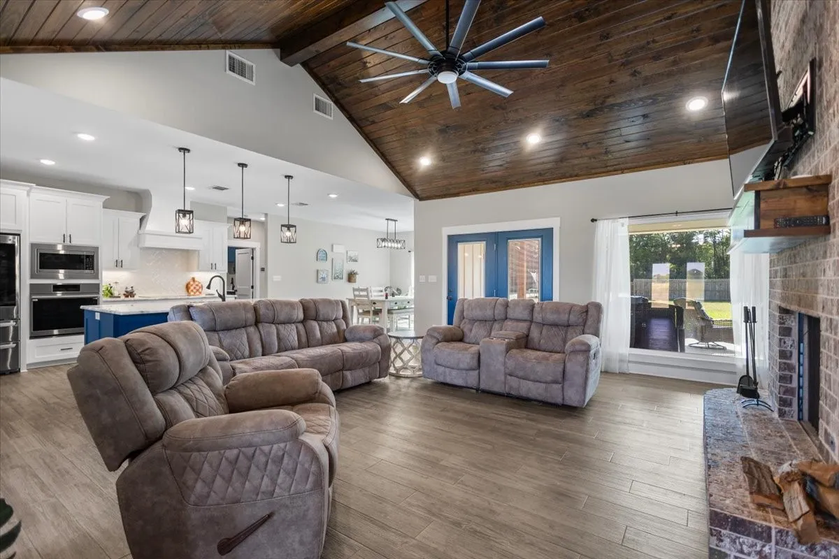 Single Family Residence For Sale in Cherokee County , 13393 N FM 768, Jacksonville, Texas 75766, 3 Bedroom, 3 Bathroom, 2 Garage spaces, 2,285 Sqft, built in 2023, mls#21344619, Real Estate Agent in Jacksonville, Homes For Sale in Cherokee county, Homes For Sale in Jacksonville, Realtor in Jacksonville Texas, Real Estate Brokerage Independent Realty Texas, Luminita Cordes Realtor