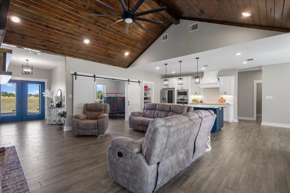 Single Family Residence For Sale in Cherokee County , 13393 N FM 768, Jacksonville, Texas 75766, 3 Bedroom, 3 Bathroom, 2 Garage spaces, 2,285 Sqft, built in 2023, mls#21344619, Real Estate Agent in Jacksonville, Homes For Sale in Cherokee county, Homes For Sale in Jacksonville, Realtor in Jacksonville Texas, Real Estate Brokerage Independent Realty Texas, Luminita Cordes Realtor