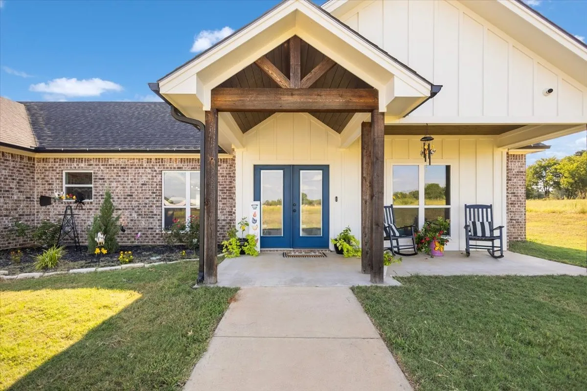 Single Family Residence For Sale in Cherokee County , 13393 N FM 768, Jacksonville, Texas 75766, 3 Bedroom, 3 Bathroom, 2 Garage spaces, 2,285 Sqft, built in 2023, mls#21344619, Real Estate Agent in Jacksonville, Homes For Sale in Cherokee county, Homes For Sale in Jacksonville, Realtor in Jacksonville Texas, Real Estate Brokerage Independent Realty Texas, Luminita Cordes Realtor