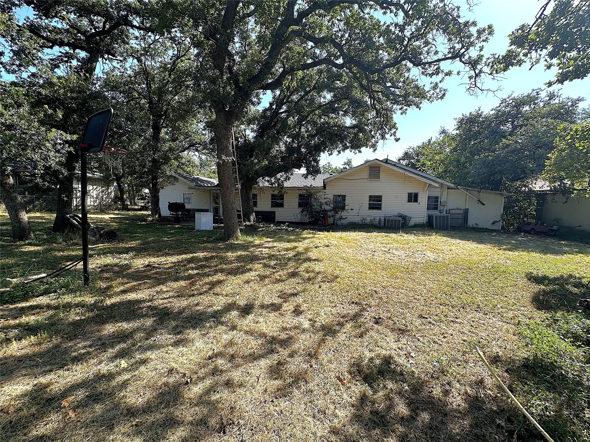 Single Family Residence For Sale in Brown County , 1809 12th Street, Brownwood, Texas 76801, 4 Bedrooms, 2 Bathrooms, Garage spaces, 2,373 Sqft, built in 0, Price $197,500, mls#21336455, Real Estate Agent in Brownwood, Homes For Sale in Brown county, Homes For Sale in Brownwood, Realtor in Brownwood Texas, Real Estate Brokerage Independent Realty Texas, Luminita Cordes Realtor