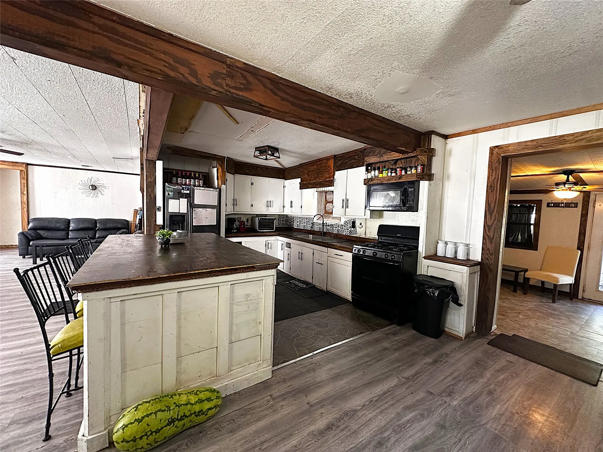 Single Family Residence For Sale in Brown County , 1809 12th Street, Brownwood, Texas 76801, 4 Bedrooms, 2 Bathrooms, Garage spaces, 2,373 Sqft, built in 0, Price $197,500, mls#21336455, Real Estate Agent in Brownwood, Homes For Sale in Brown county, Homes For Sale in Brownwood, Realtor in Brownwood Texas, Real Estate Brokerage Independent Realty Texas, Luminita Cordes Realtor