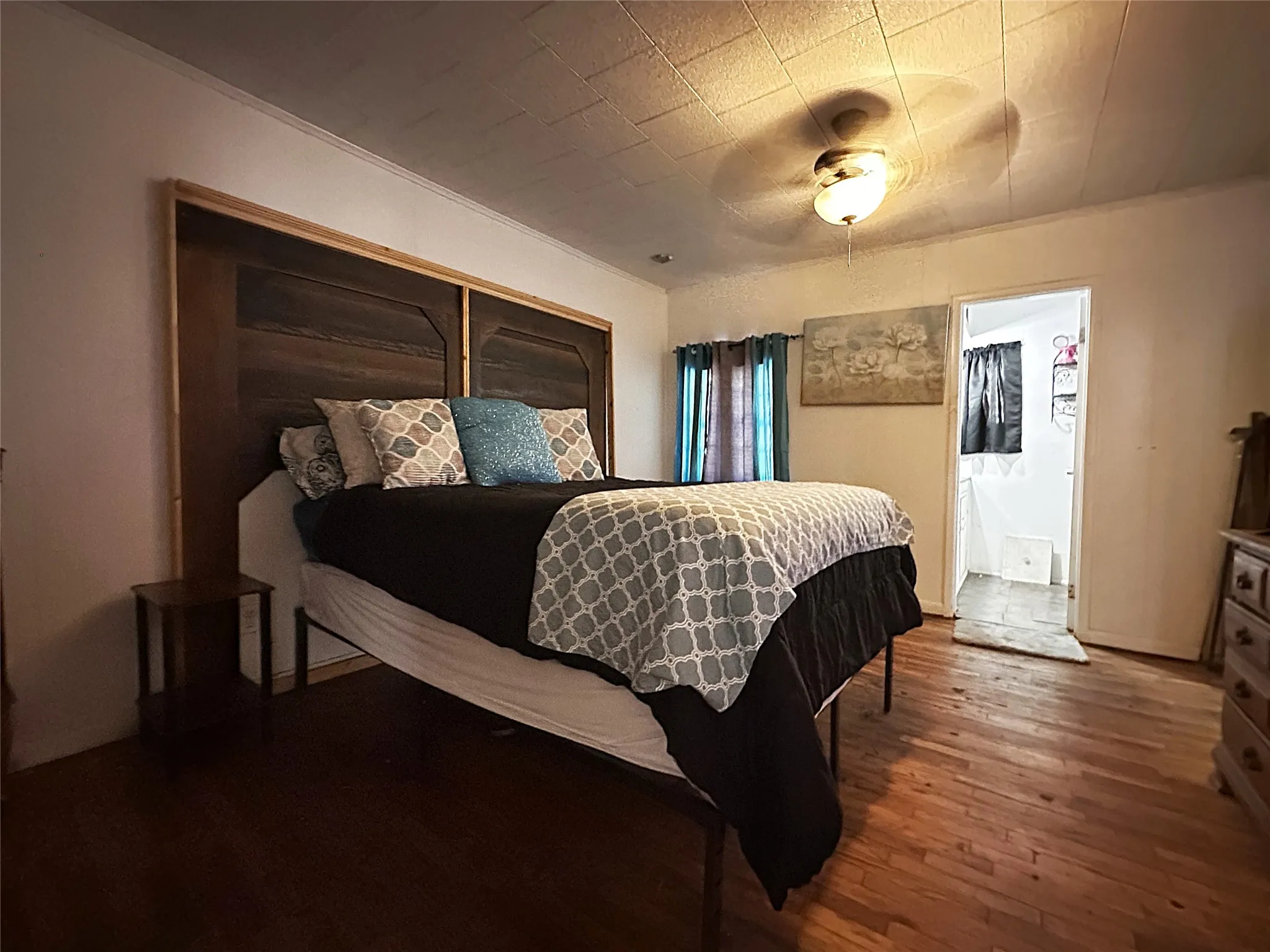 Single Family Residence For Sale in Brown County , 1809 12th Street, Brownwood, Texas 76801, 4 Bedrooms, 2 Bathrooms, Garage spaces, 2,373 Sqft, built in 0, Price $197,500, mls#21336455, Real Estate Agent in Brownwood, Homes For Sale in Brown county, Homes For Sale in Brownwood, Realtor in Brownwood Texas, Real Estate Brokerage Independent Realty Texas, Luminita Cordes Realtor