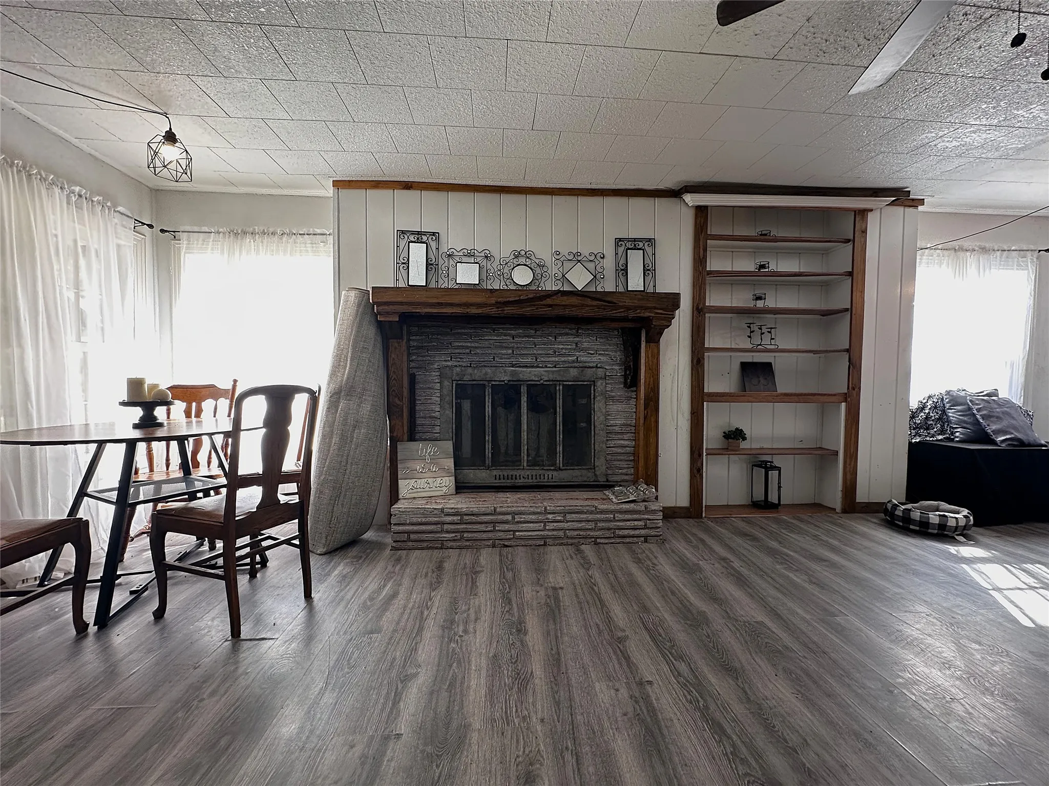 Single Family Residence For Sale in Brown County , 1809 12th Street, Brownwood, Texas 76801, 4 Bedrooms, 2 Bathrooms, Garage spaces, 2,373 Sqft, built in 0, Price $197,500, mls#21336455, Real Estate Agent in Brownwood, Homes For Sale in Brown county, Homes For Sale in Brownwood, Realtor in Brownwood Texas, Real Estate Brokerage Independent Realty Texas, Luminita Cordes Realtor