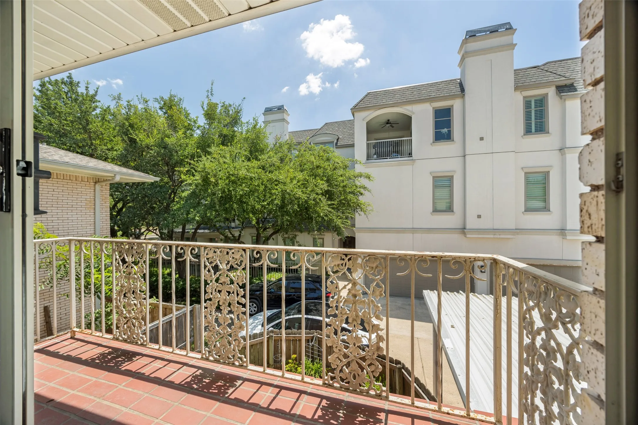 Condominium For Sale in Dallas County , 8619 Edgemere Road C, Dallas, Texas 75225, 2 Bedroom, 2 Bathroom, Garage spaces, 1,556 Sqft, built in 1958, mls#21347499, Real Estate Agent in Dallas, Homes For Sale in Dallas county, Homes For Sale in Dallas, Realtor in Dallas Texas, Real Estate Brokerage Independent Realty Texas, Luminita Cordes Realtor