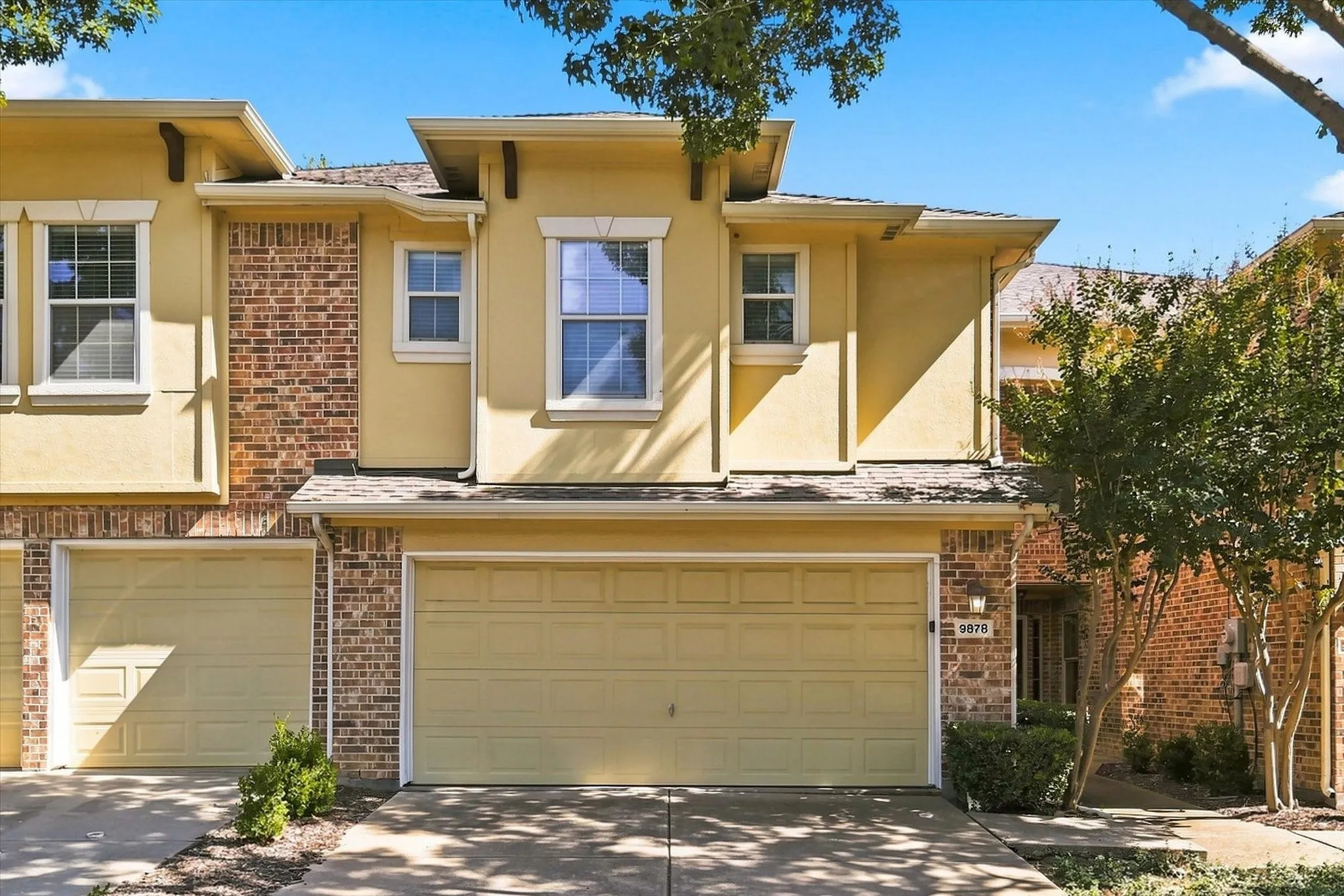 Townhouse For Sale in Collin County , 9878 Wake Bridge Drive, Frisco, Texas 75035, 3 Bedroom, 3 Bathroom, 2 Garage spaces, 1,769 Sqft, built in 2005, mls#21346050, Real Estate Agent in Frisco, Homes For Sale in Collin county, Homes For Sale in Frisco, Realtor in Frisco Texas, Real Estate Brokerage Independent Realty Texas, Luminita Cordes Realtor