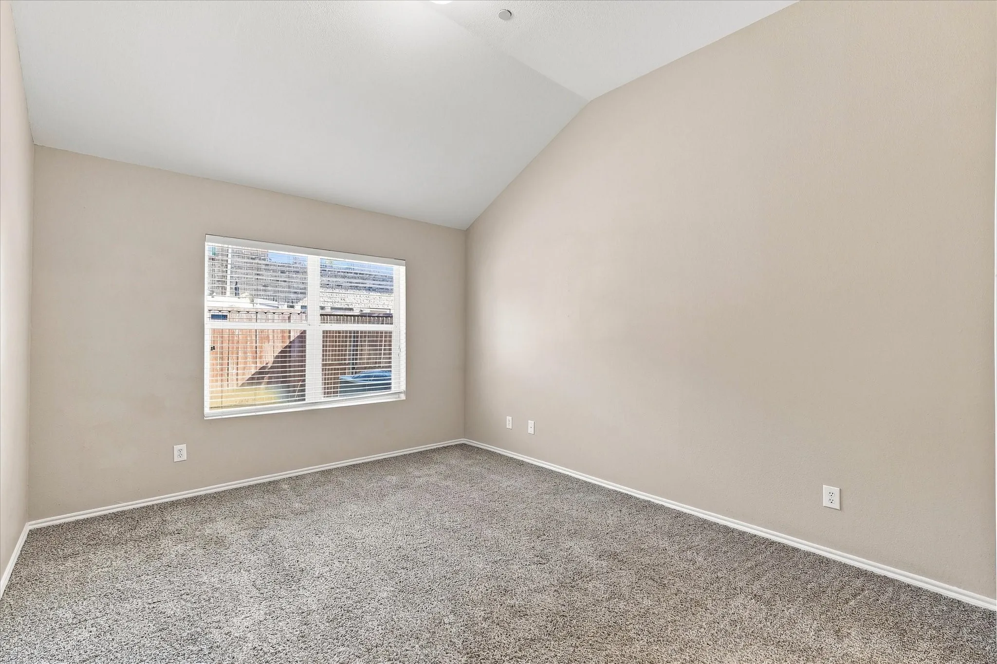 Townhouse For Sale in Collin County , 9878 Wake Bridge Drive, Frisco, Texas 75035, 3 Bedroom, 3 Bathroom, 2 Garage spaces, 1,769 Sqft, built in 2005, mls#21346050, Real Estate Agent in Frisco, Homes For Sale in Collin county, Homes For Sale in Frisco, Realtor in Frisco Texas, Real Estate Brokerage Independent Realty Texas, Luminita Cordes Realtor