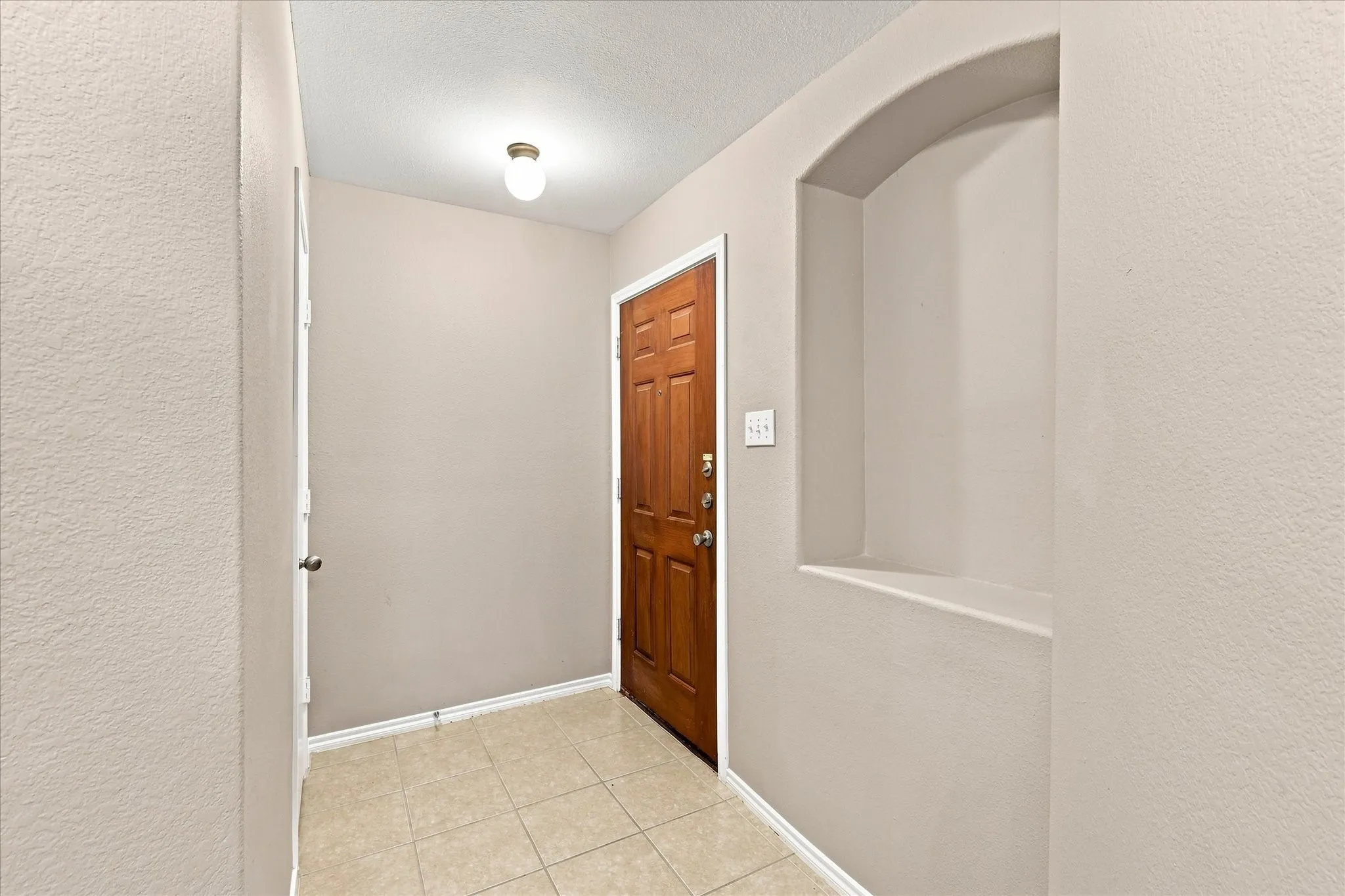 Townhouse For Sale in Collin County , 9878 Wake Bridge Drive, Frisco, Texas 75035, 3 Bedroom, 3 Bathroom, 2 Garage spaces, 1,769 Sqft, built in 2005, mls#21346050, Real Estate Agent in Frisco, Homes For Sale in Collin county, Homes For Sale in Frisco, Realtor in Frisco Texas, Real Estate Brokerage Independent Realty Texas, Luminita Cordes Realtor