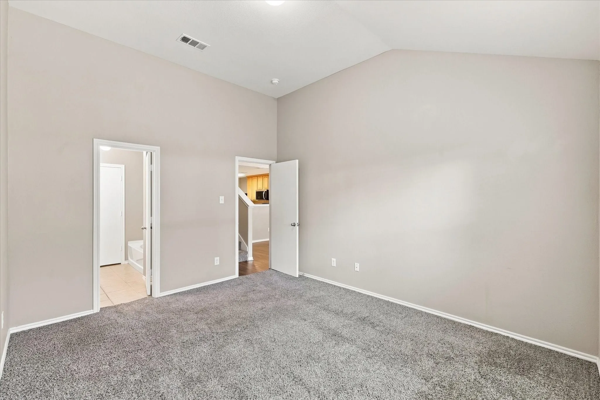 Townhouse For Sale in Collin County , 9878 Wake Bridge Drive, Frisco, Texas 75035, 3 Bedroom, 3 Bathroom, 2 Garage spaces, 1,769 Sqft, built in 2005, mls#21346050, Real Estate Agent in Frisco, Homes For Sale in Collin county, Homes For Sale in Frisco, Realtor in Frisco Texas, Real Estate Brokerage Independent Realty Texas, Luminita Cordes Realtor