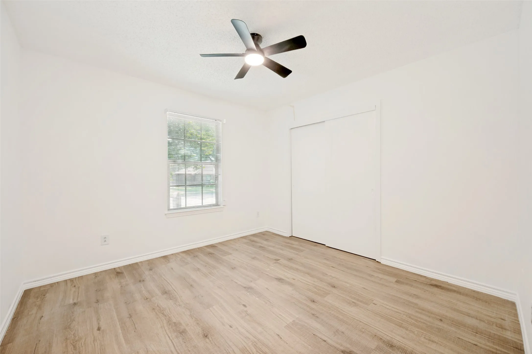 Single Family Residence For Sale in Collin County , 5012 Hatherly Drive, Plano, Texas 75023, 3 Bedroom, 3 Bathroom, 2 Garage spaces, 2,052 Sqft, built in 1979, mls#21347439, Real Estate Agent in Plano, Homes For Sale in Collin county, Homes For Sale in Plano, Realtor in Plano Texas, Real Estate Brokerage Independent Realty Texas, Luminita Cordes Realtor