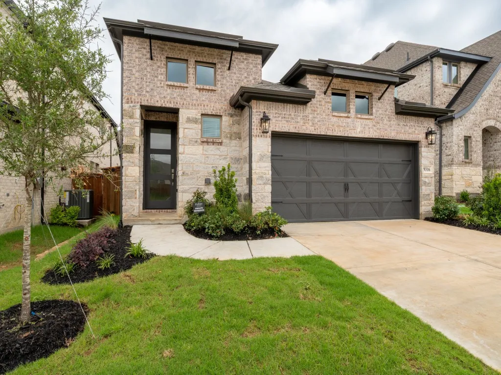 Single Family Residence For Rent in Denton County , 9316 Paintbrush Drive, Little Elm, Texas 75068, 4 Bedroom, 3 Bathroom, 2 Garage spaces, 1,736 Sqft, built in 2025, mls#21347519, Real Estate Agent in Little Elm, Homes For Rent in Denton county, Homes For Rent in Little Elm, Realtor in Little Elm Texas, Real Estate Brokerage Independent Realty Texas, Luminita Cordes Realtor
