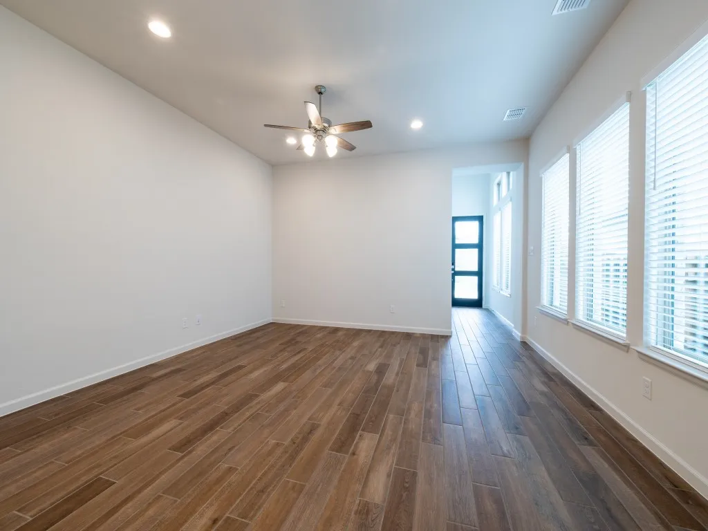 Single Family Residence For Rent in Denton County , 9316 Paintbrush Drive, Little Elm, Texas 75068, 4 Bedroom, 3 Bathroom, 2 Garage spaces, 1,736 Sqft, built in 2025, mls#21347519, Real Estate Agent in Little Elm, Homes For Rent in Denton county, Homes For Rent in Little Elm, Realtor in Little Elm Texas, Real Estate Brokerage Independent Realty Texas, Luminita Cordes Realtor