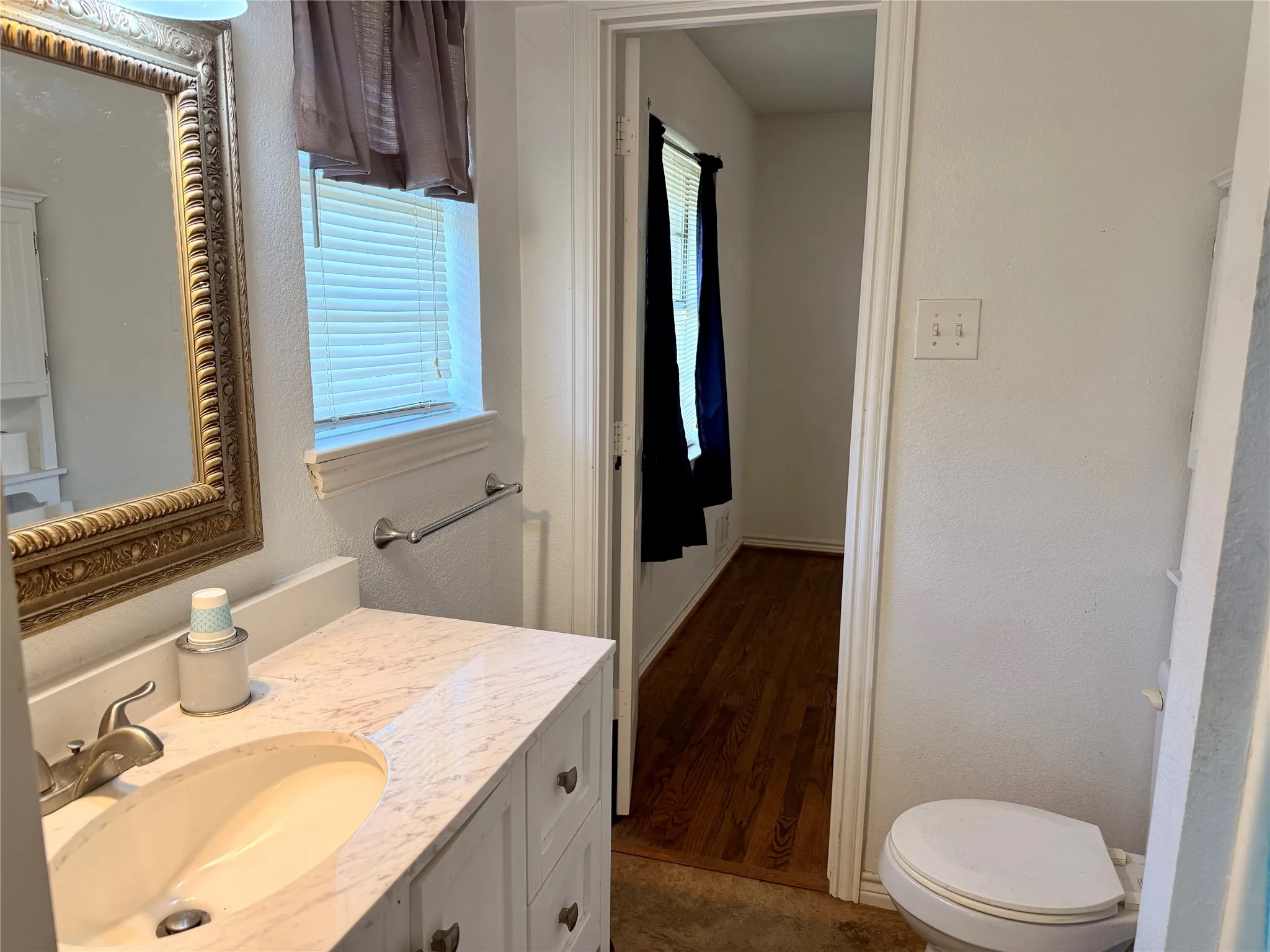 Single Family Residence For Sale in Kaufman County , 201 Collins Drive, Terrell, Texas 75160, 3 Bedroom, 2 Bathroom, 2 Garage spaces, 1,676 Sqft, built in 1970, mls#21346139, Real Estate Agent in Terrell, Homes For Sale in Kaufman county, Homes For Sale in Terrell, Realtor in Terrell Texas, Real Estate Brokerage Independent Realty Texas, Luminita Cordes Realtor
