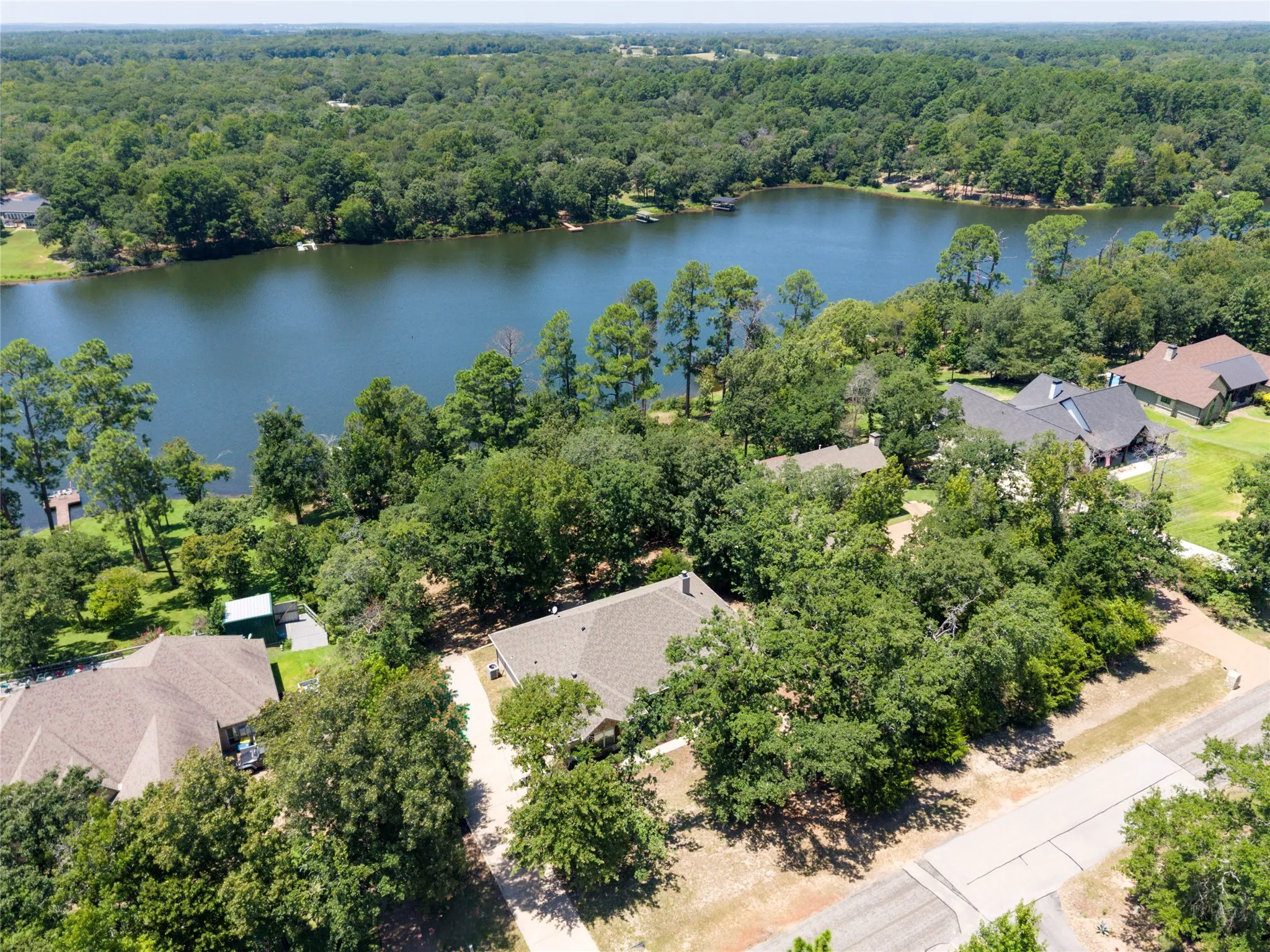 Single Family Residence For Sale in Henderson County , 9236 Safari Bluff, Larue, Texas 75770, 4 Bedroom, 3 Bathroom, 2 Garage spaces, 2,201 Sqft, built in 2019, mls#21344706, Real Estate Agent in Larue, Homes For Sale in Henderson county, Homes For Sale in Larue, Realtor in Larue Texas, Real Estate Brokerage Independent Realty Texas, Luminita Cordes Realtor