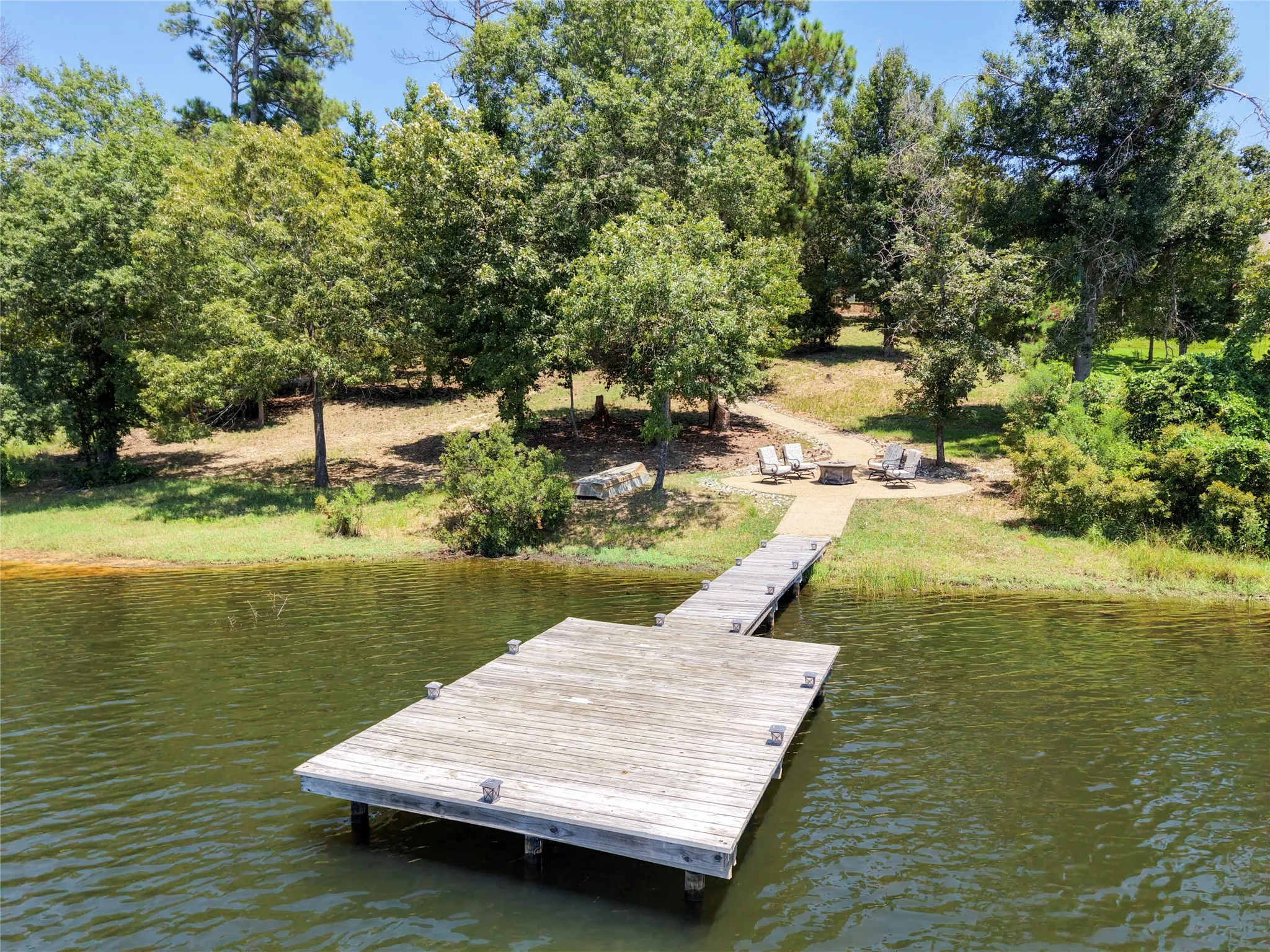 Fire pit area-boat dock/fishing pier