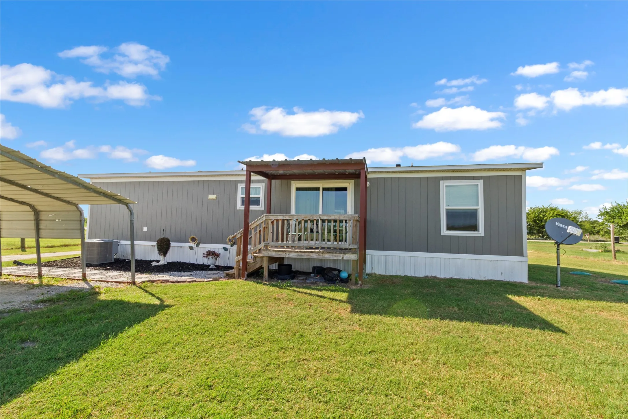 Manufactured Home For Sale in Navarro County , 2347 NE County Road 2070, Powell, Texas 75153, 3 Bedroom, 2 Bathroom, Garage spaces, 1,344 Sqft, built in 2024, mls#21347474, Real Estate Agent in Powell, Homes For Sale in Navarro county, Homes For Sale in Powell, Realtor in Powell Texas, Real Estate Brokerage Independent Realty Texas, Luminita Cordes Realtor