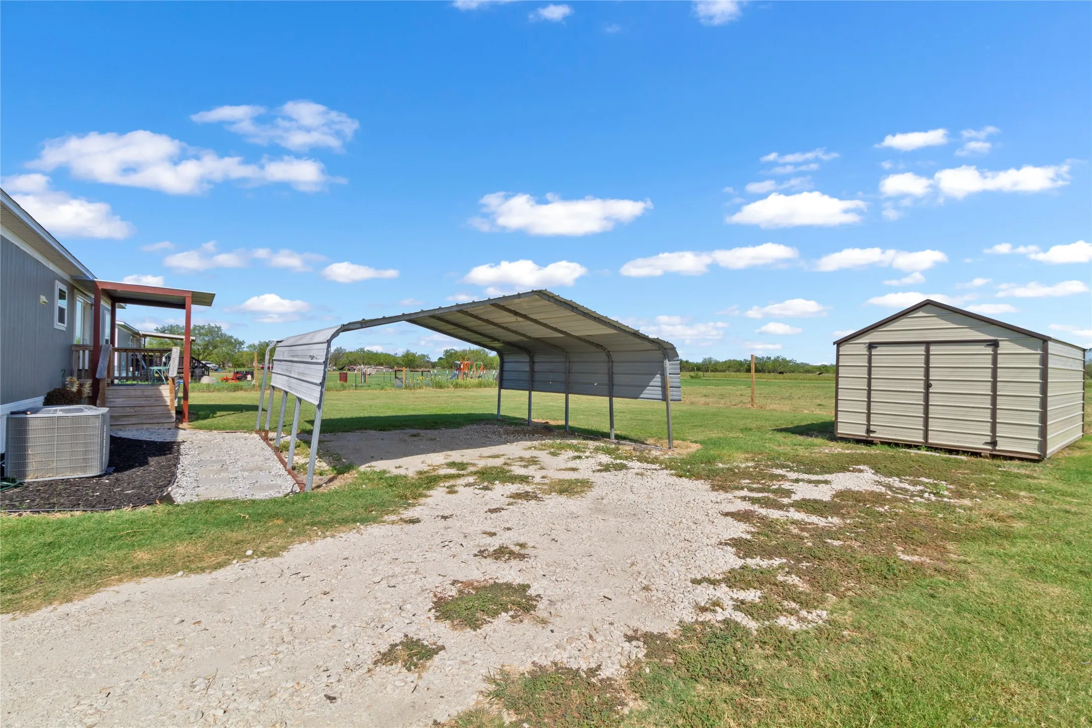 Manufactured Home For Sale in Navarro County , 2347 NE County Road 2070, Powell, Texas 75153, 3 Bedroom, 2 Bathroom, Garage spaces, 1,344 Sqft, built in 2024, mls#21347474, Real Estate Agent in Powell, Homes For Sale in Navarro county, Homes For Sale in Powell, Realtor in Powell Texas, Real Estate Brokerage Independent Realty Texas, Luminita Cordes Realtor