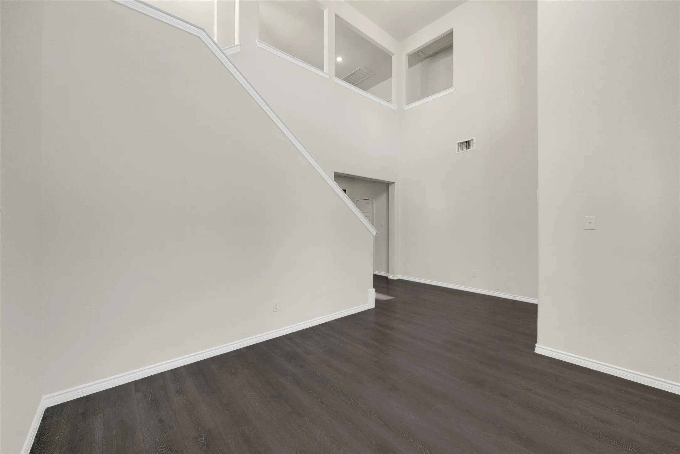 Single Family Residence For Rent in Collin County , 1117 Goldfinch Drive, Celina, Texas 75009, 4 Bedroom, 3 Bathroom, 2 Garage spaces, 2,939 Sqft, built in 2021, mls#21346930, Real Estate Agent in Celina, Homes For Rent in Collin county, Homes For Rent in Celina, Realtor in Celina Texas, Real Estate Brokerage Independent Realty Texas, Luminita Cordes Realtor
