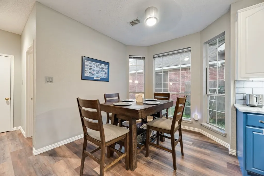 Kitchen eat in dining space