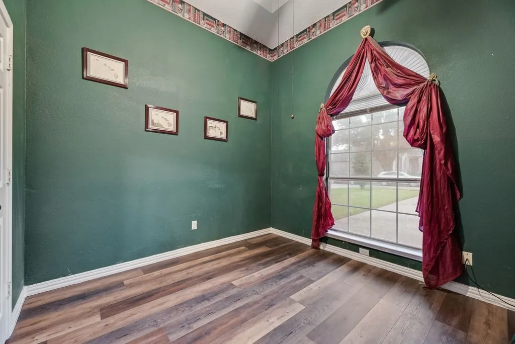 May be a bedroom on first floor