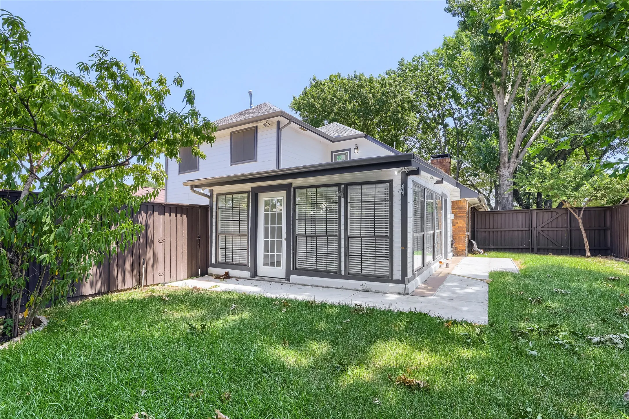 Single Family Residence For Sale in Collin County , 6817 Wickliff Trail, Plano, Texas 75023, 3 Bedroom, 3 Bathroom, 2 Garage spaces, 2,338 Sqft, built in 1986, mls#21340883, Real Estate Agent in Plano, Homes For Sale in Collin county, Homes For Sale in Plano, Realtor in Plano Texas, Real Estate Brokerage Independent Realty Texas, Luminita Cordes Realtor